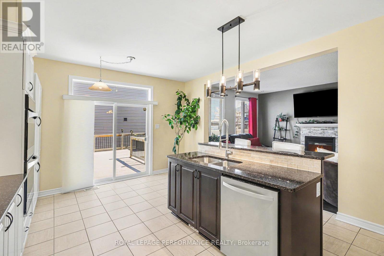 












717 MAGNOLIA STREET

,
Ottawa,




Ontario
K4A0Z2

