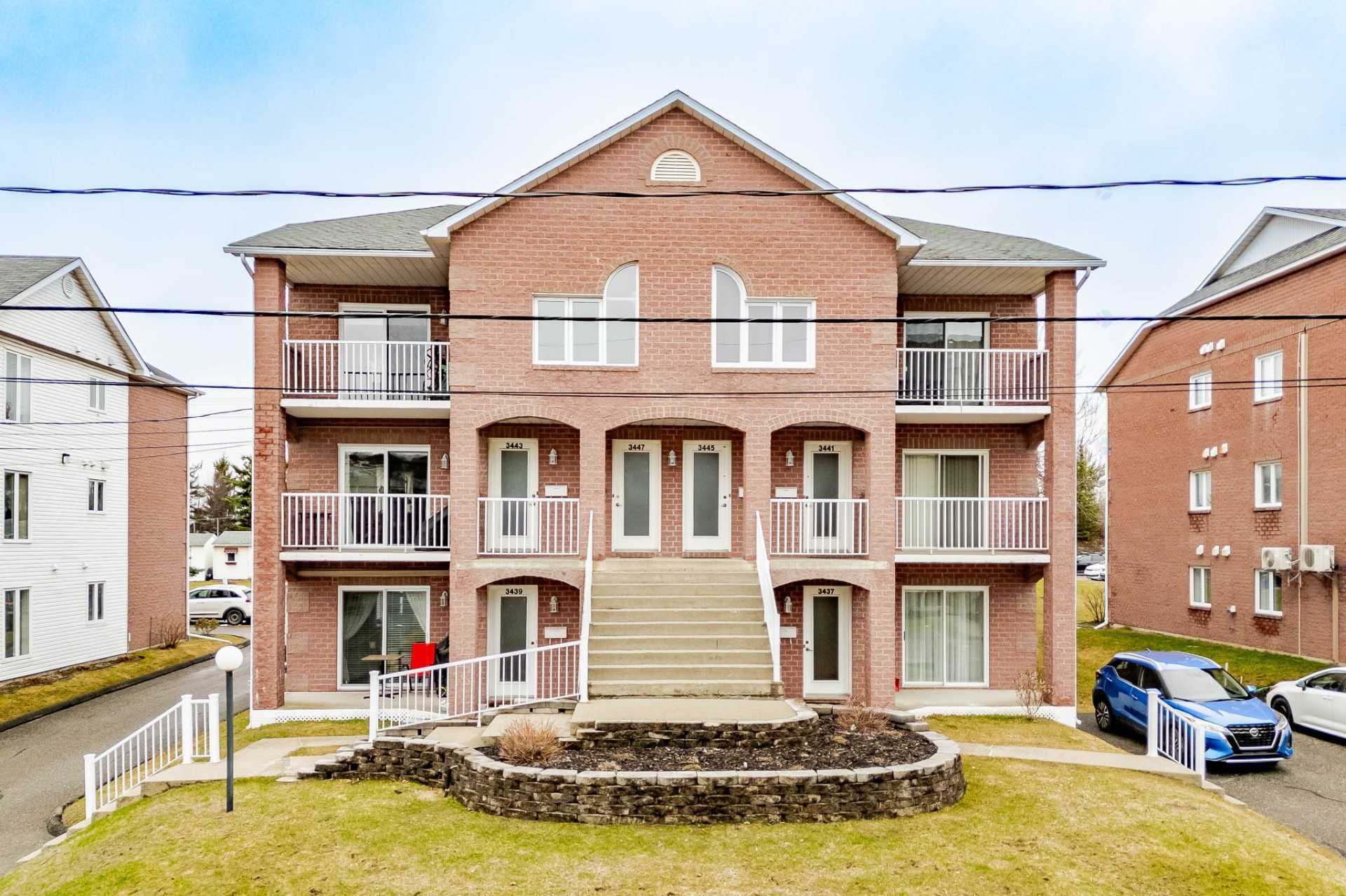 









3447


Rue des Chênes

,
Sherbrooke (Les Nations),




QC
J1L2E7

