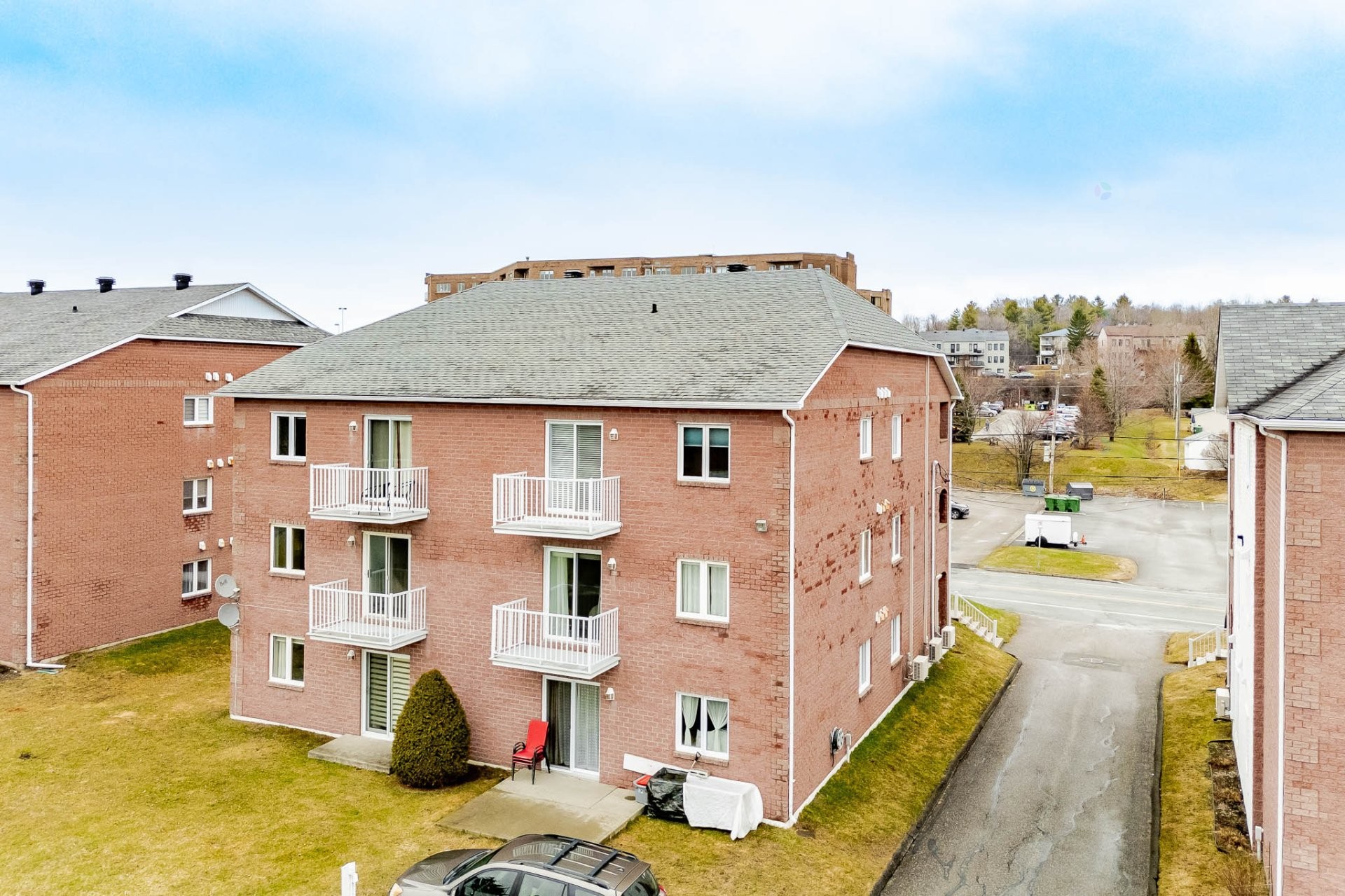 









3447


Rue des Chênes

,
Sherbrooke (Les Nations),




QC
J1L2E7

