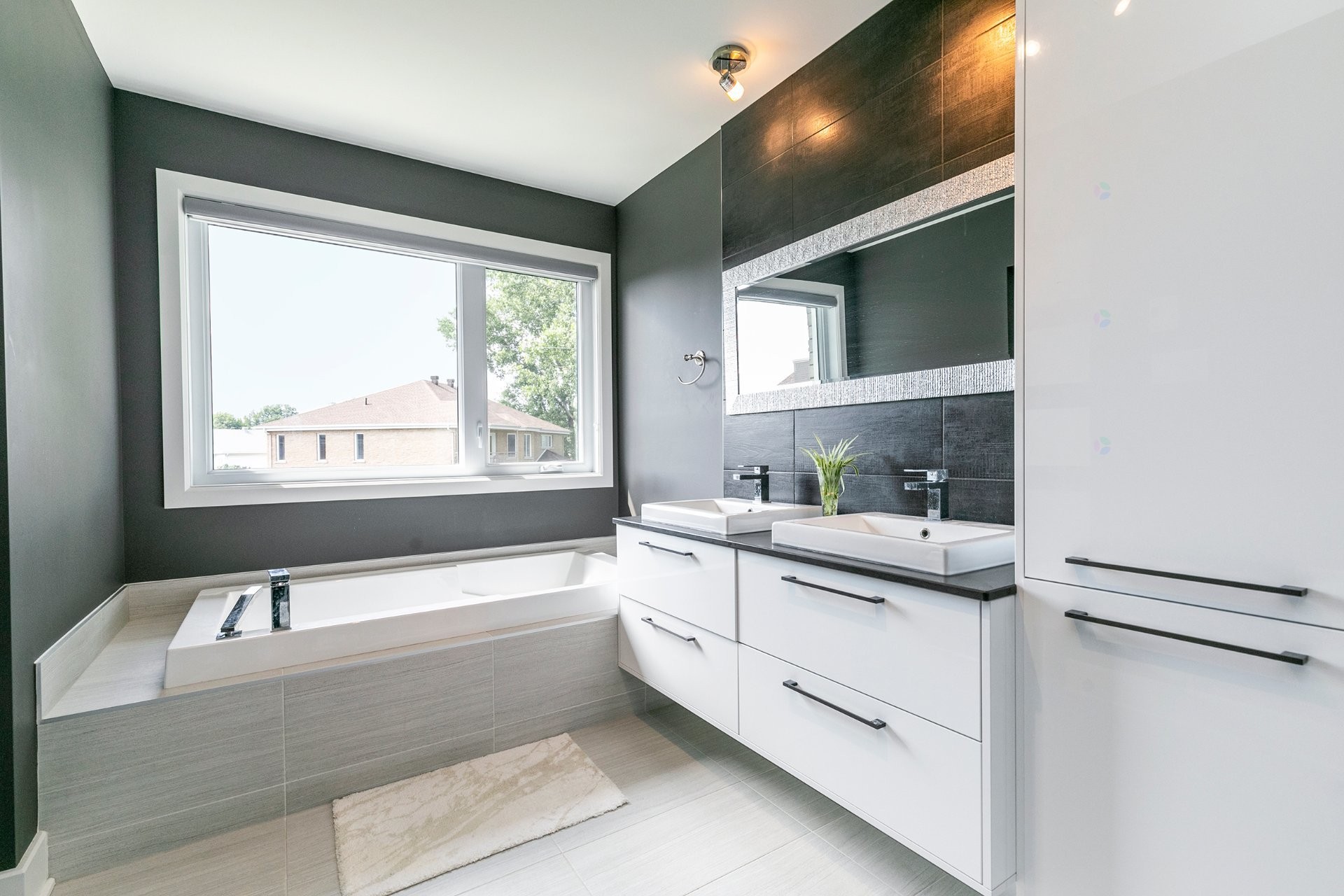 









9270


Rue Récollet

,
Brossard,




QC
J4X1B9

