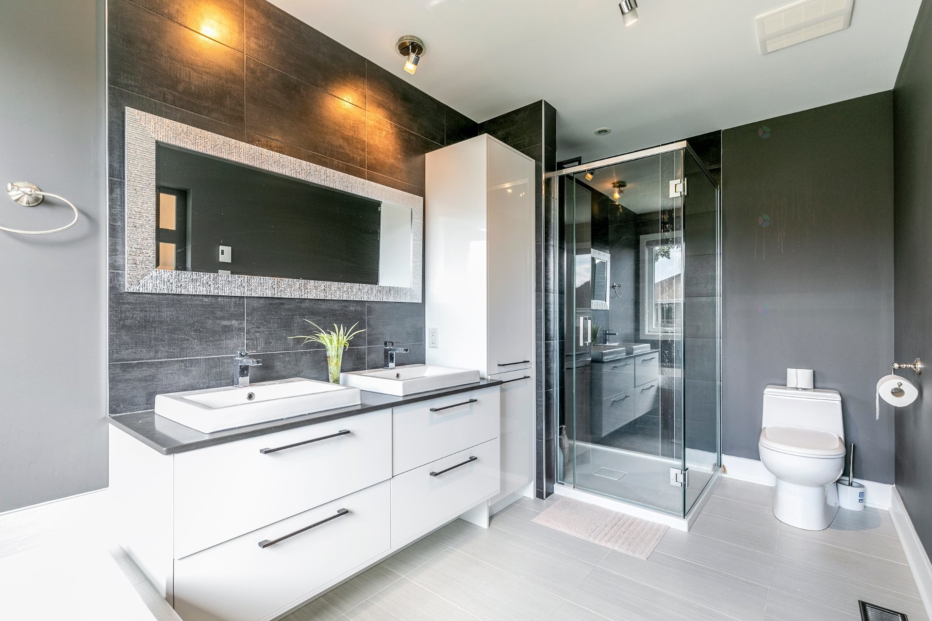 









9270


Rue Récollet

,
Brossard,




QC
J4X1B9

