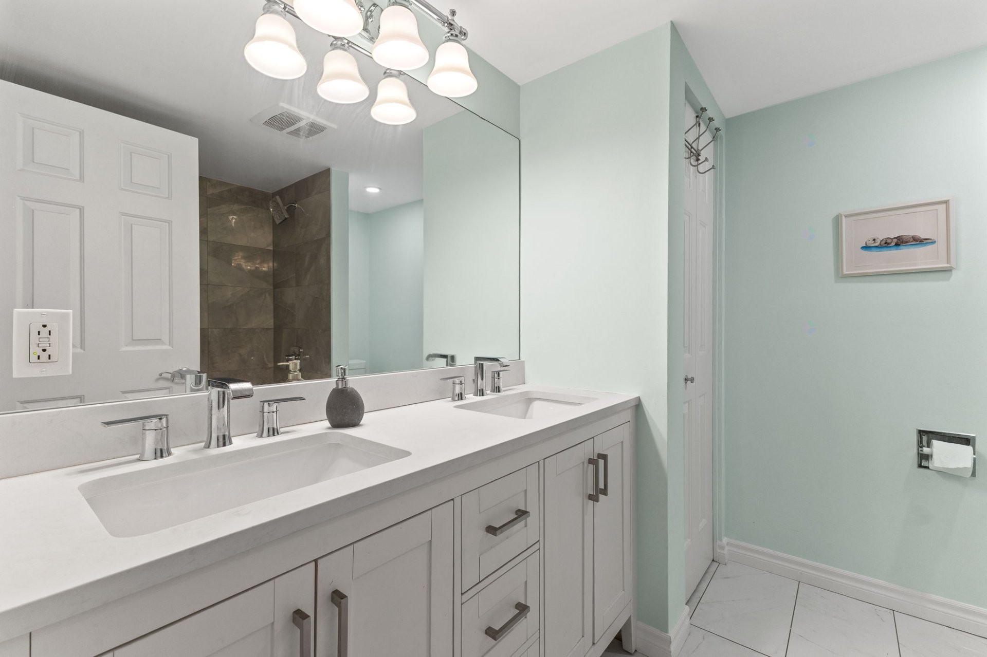 









14


Rue de l'Épervier

, 3,
Gatineau (Hull),




QC
J9A2A3

