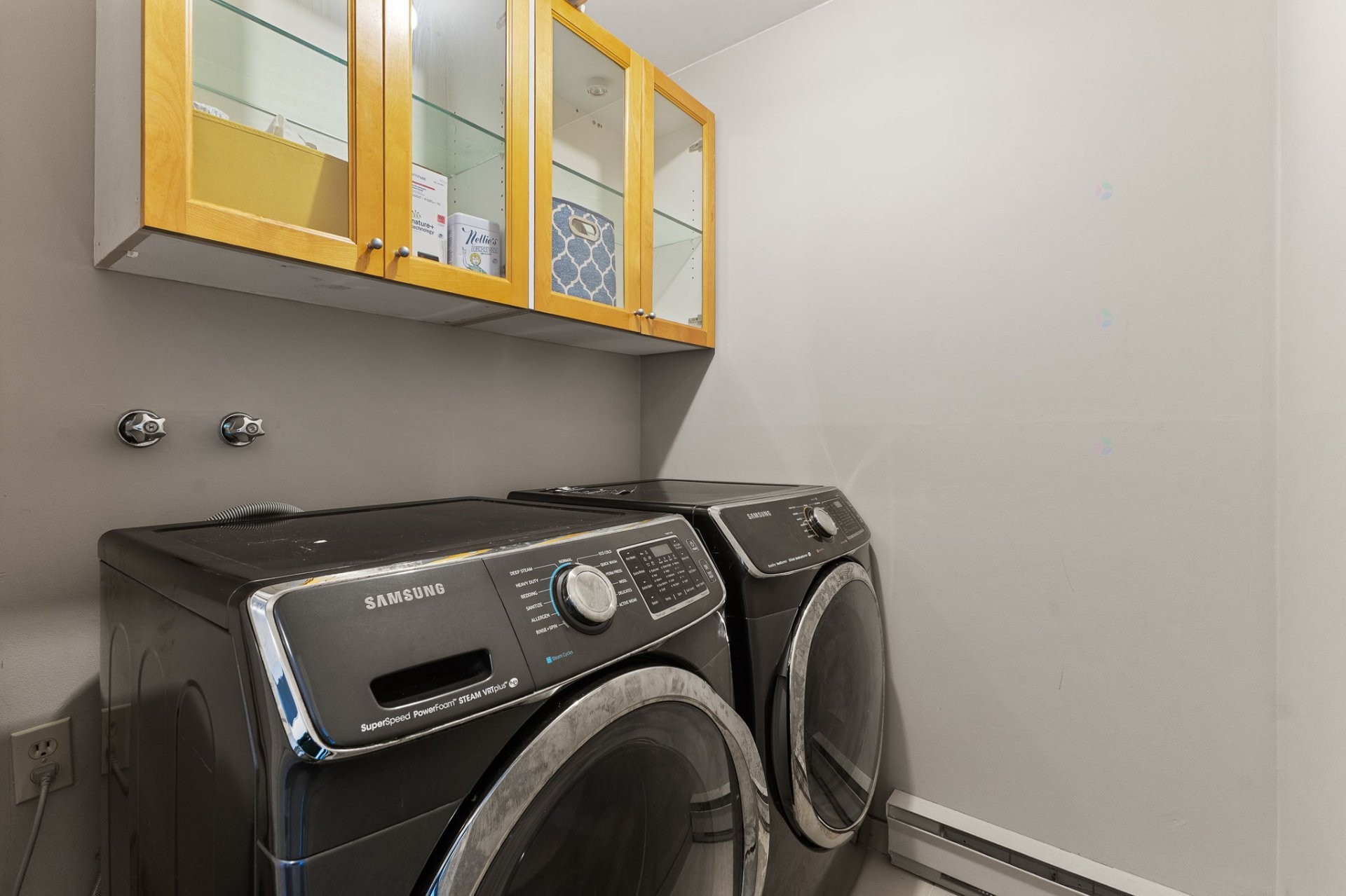 









14


Rue de l'Épervier

, 3,
Gatineau (Hull),




QC
J9A2A3

