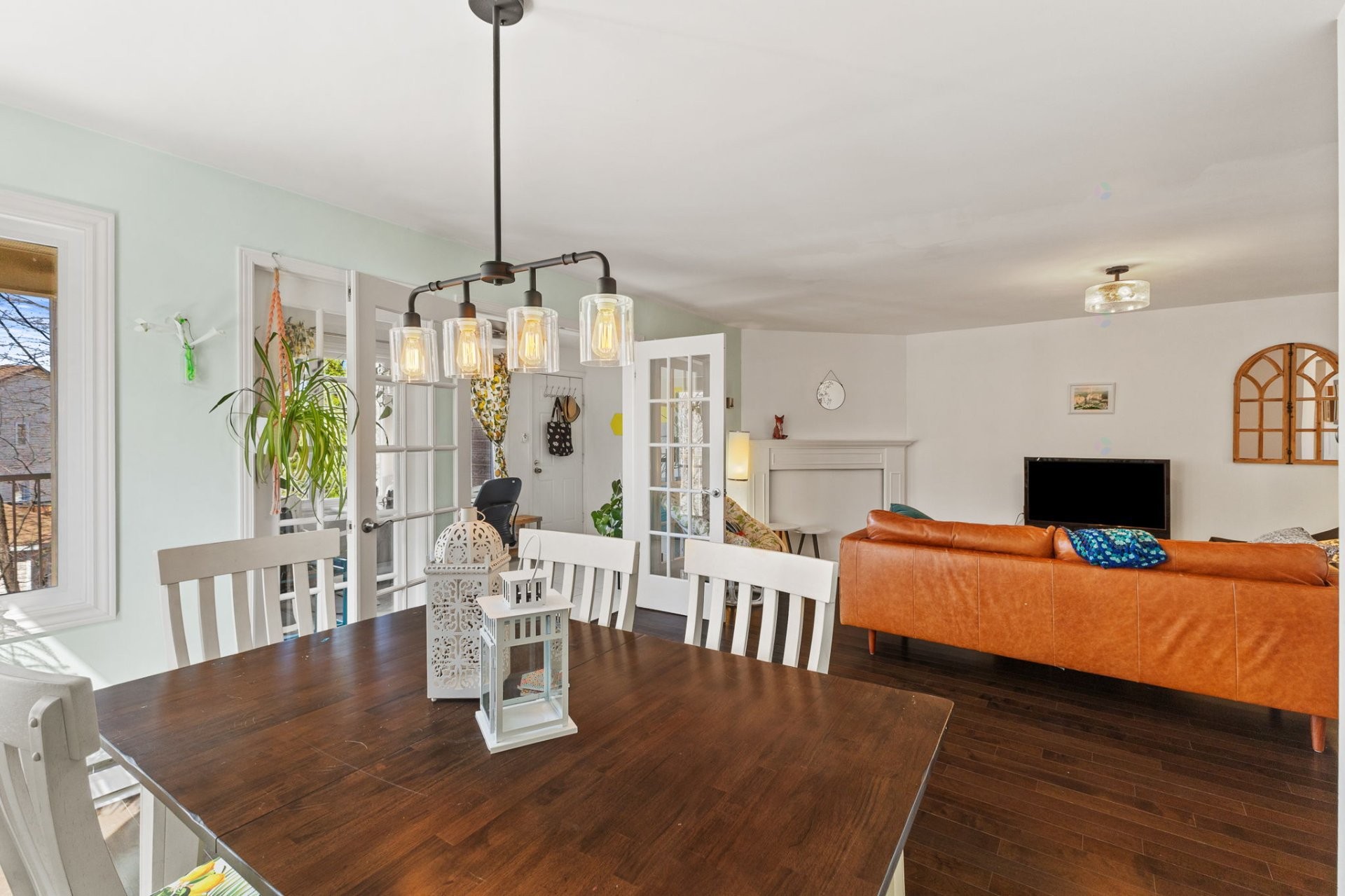 









14


Rue de l'Épervier

, 3,
Gatineau (Hull),




QC
J9A2A3

