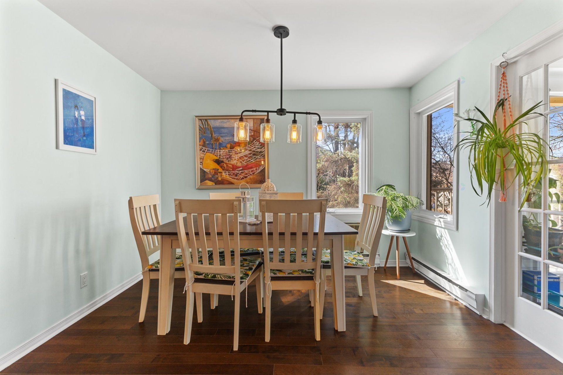 









14


Rue de l'Épervier

, 3,
Gatineau (Hull),




QC
J9A2A3

