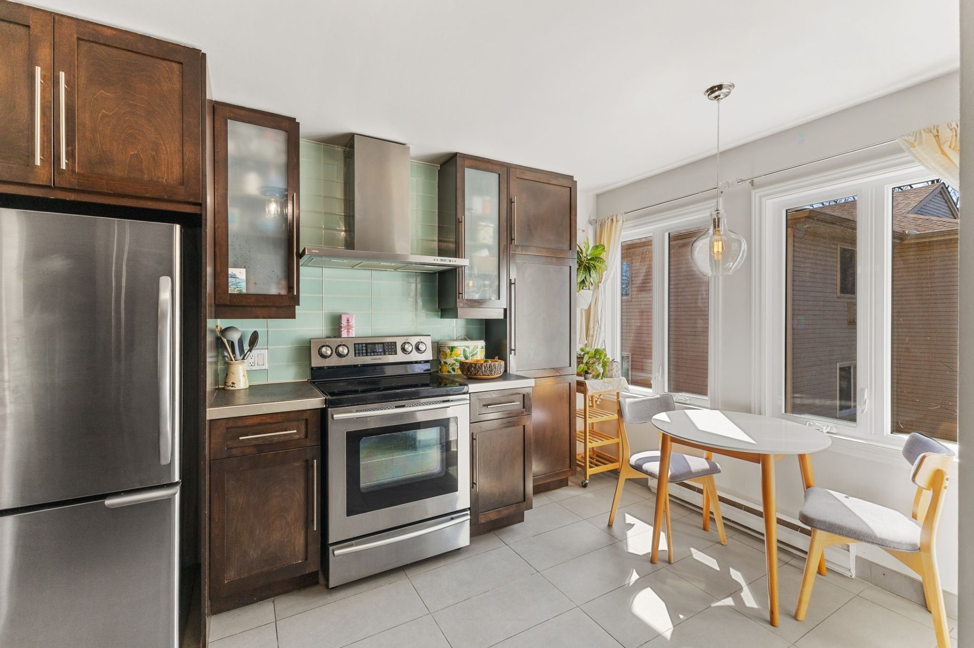 









14


Rue de l'Épervier

, 3,
Gatineau (Hull),




QC
J9A2A3

