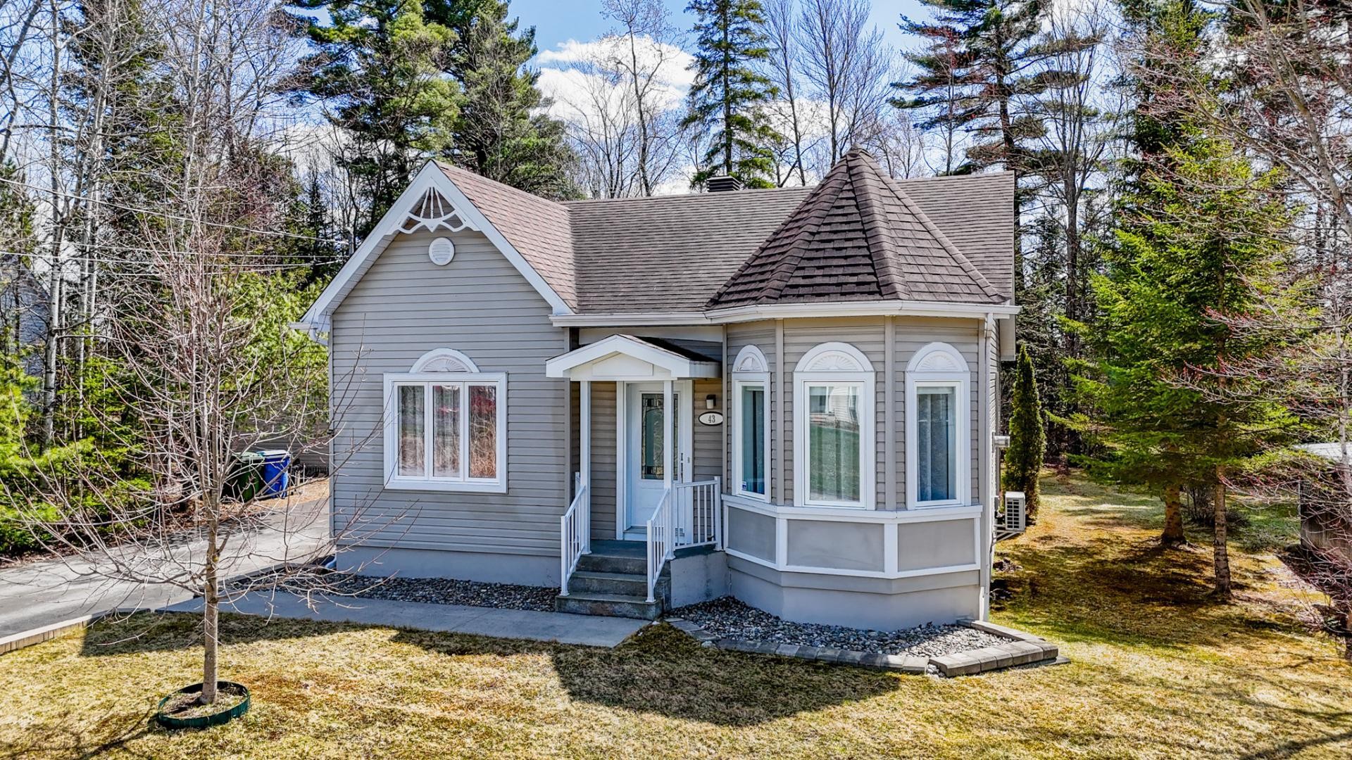 









43


Rue des Cèdres

,
Magog,




QC
J1X6E9

