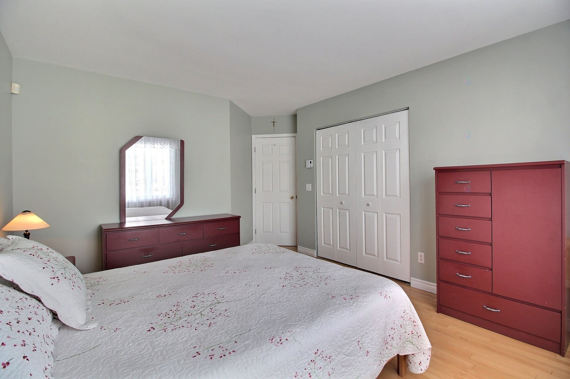 









43


Rue des Cèdres

,
Magog,




QC
J1X6E9

