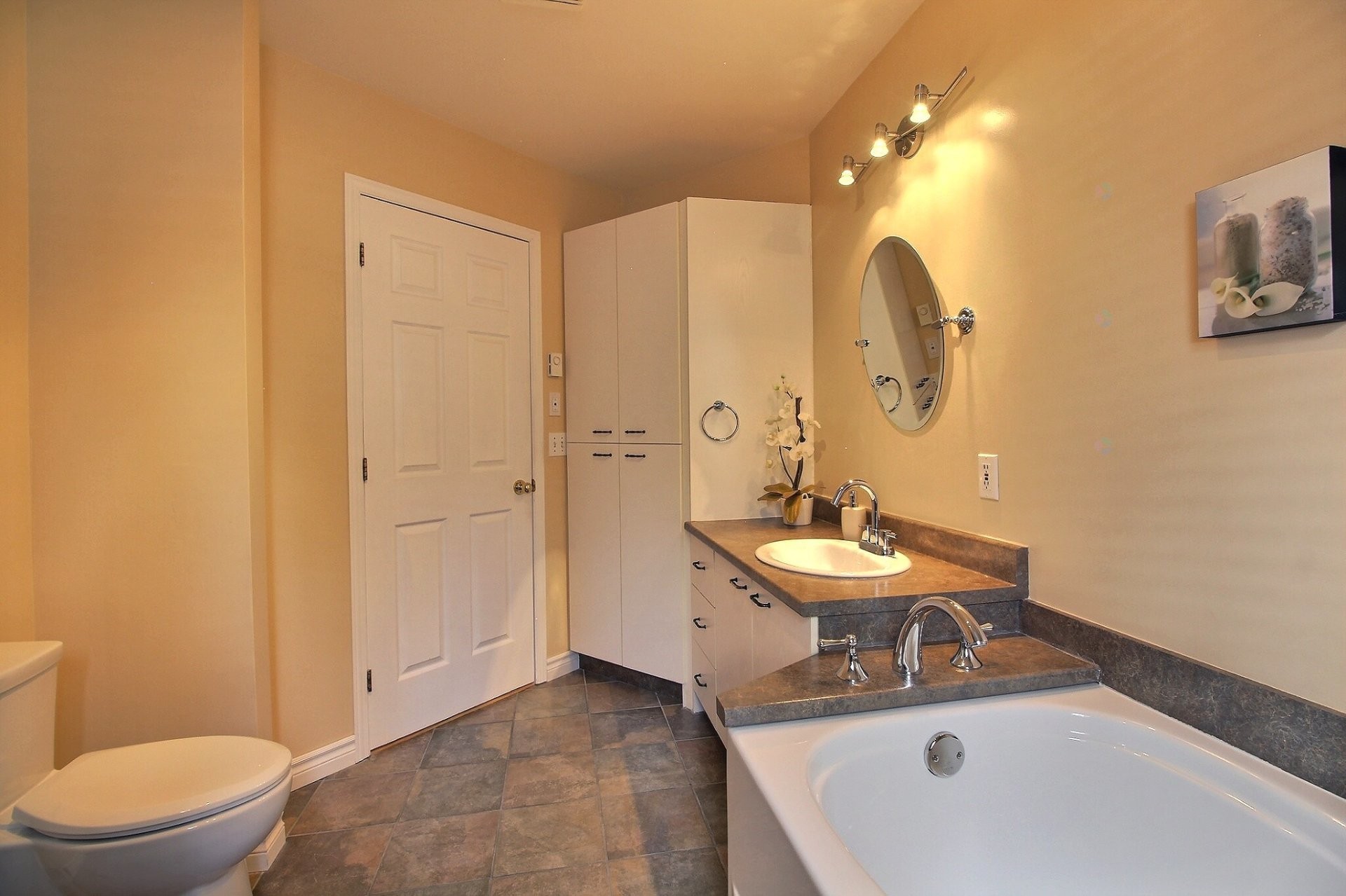 









43


Rue des Cèdres

,
Magog,




QC
J1X6E9

