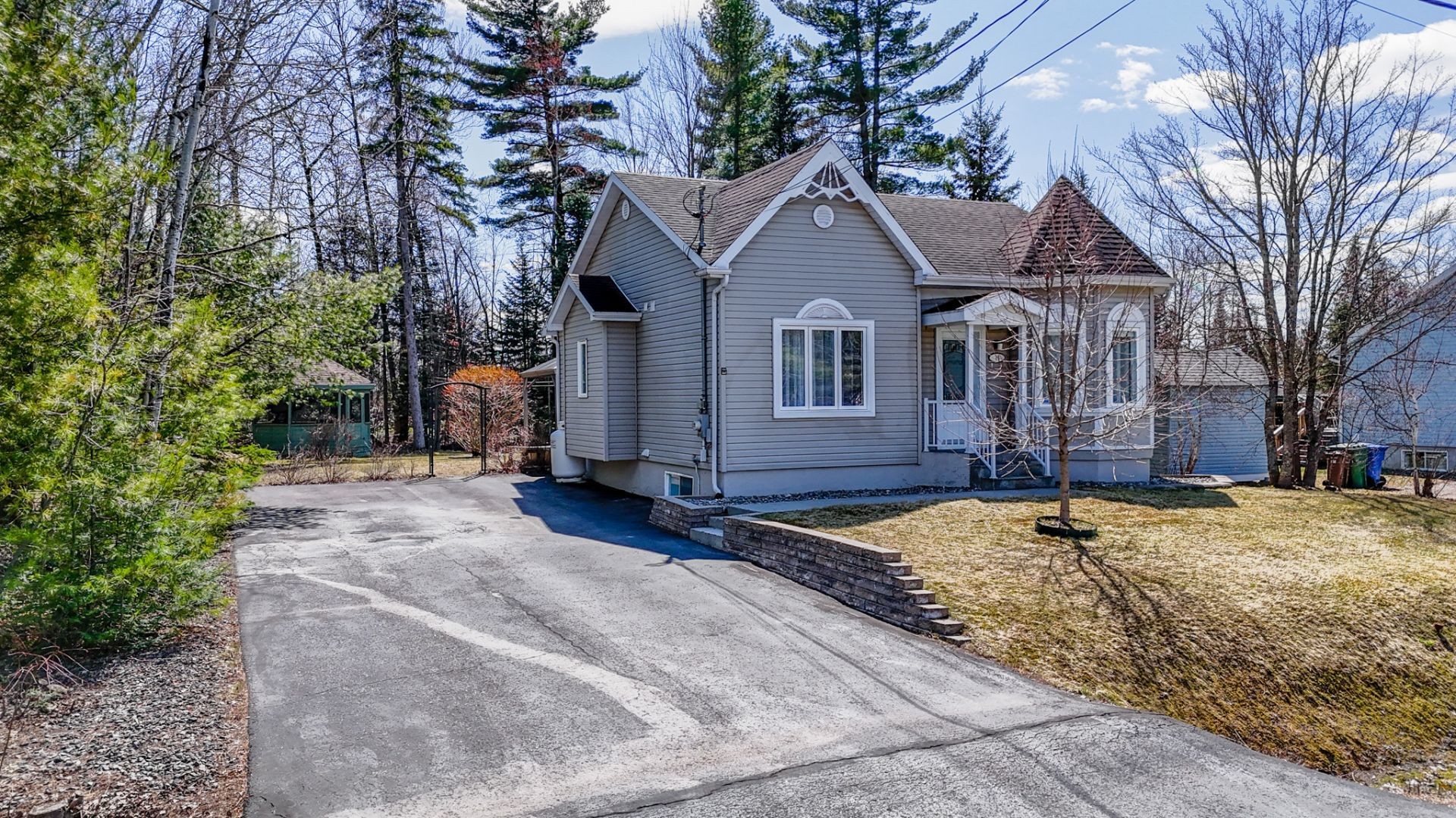 









43


Rue des Cèdres

,
Magog,




QC
J1X6E9

