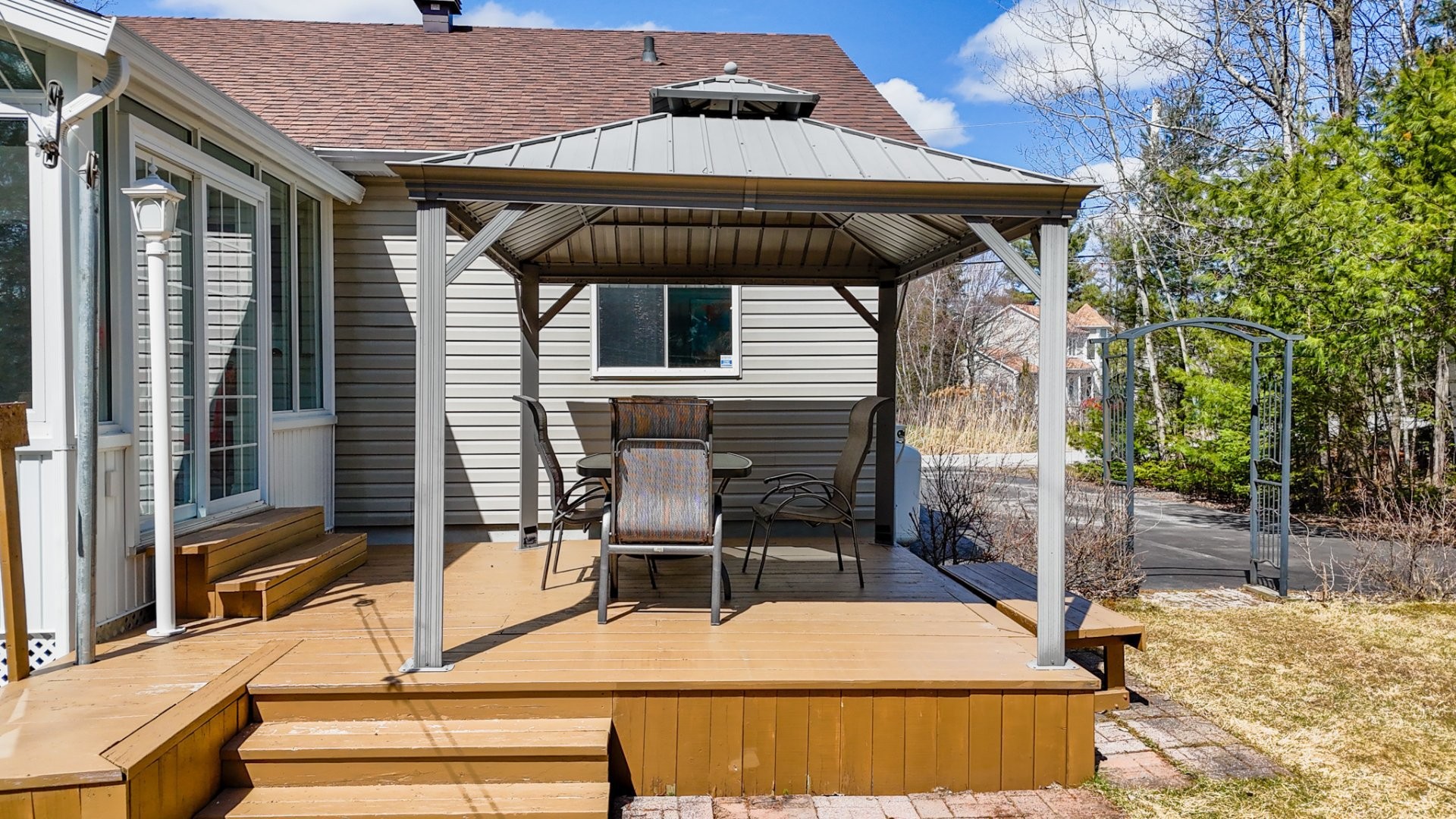 









43


Rue des Cèdres

,
Magog,




QC
J1X6E9

