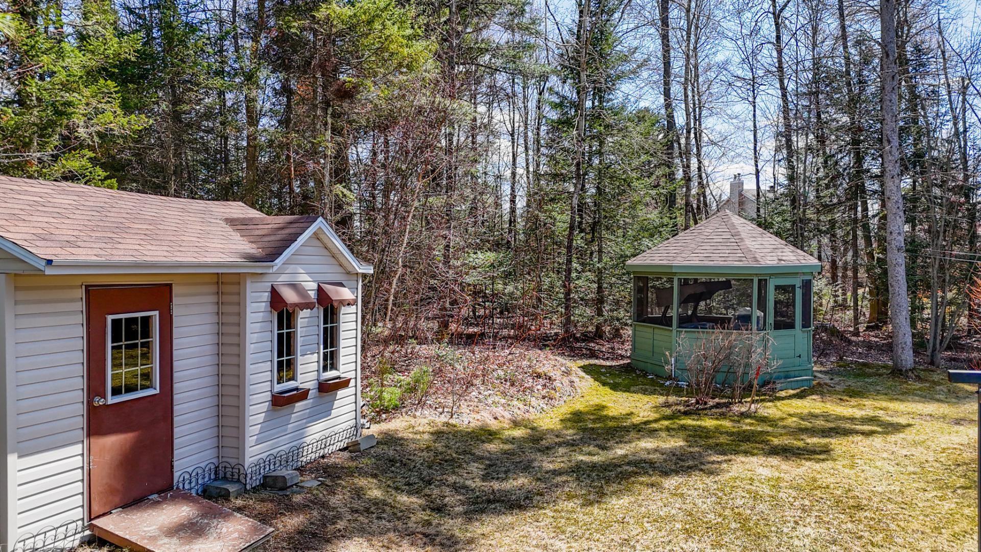 









43


Rue des Cèdres

,
Magog,




QC
J1X6E9

