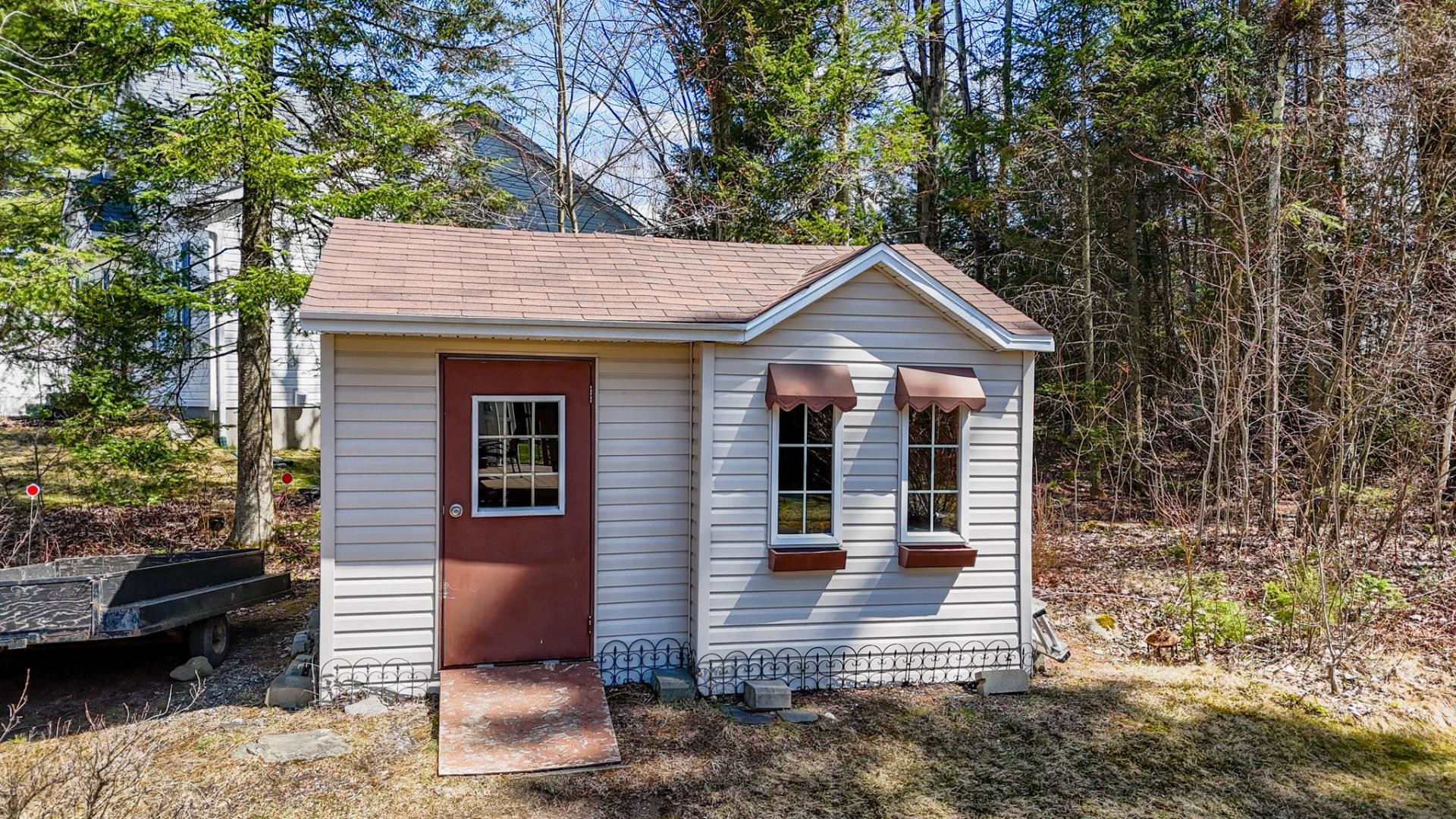 









43


Rue des Cèdres

,
Magog,




QC
J1X6E9

