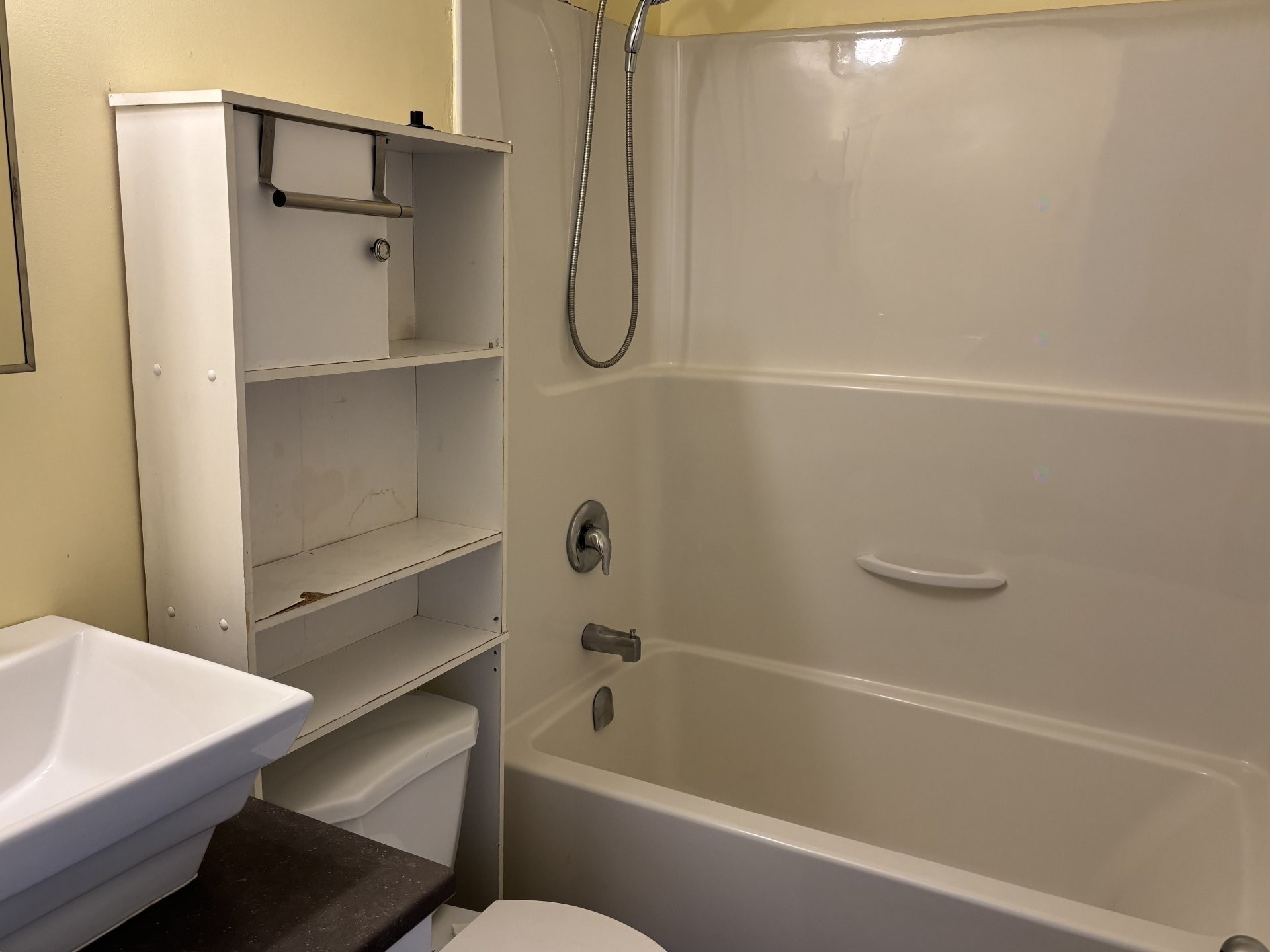 









215


Rue Main

,
Gatineau (Gatineau),




QC
J8V3V1

