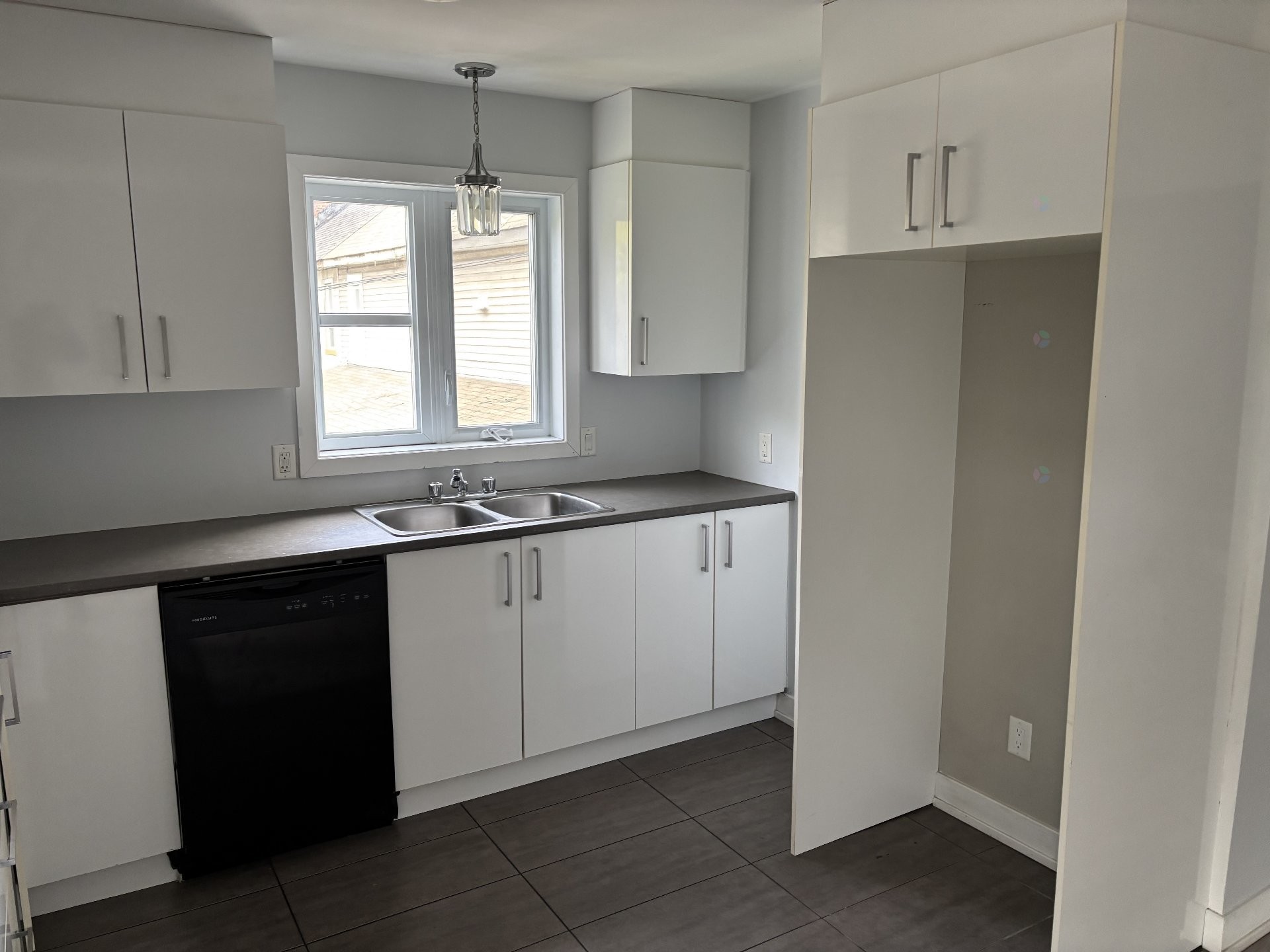 









215


Rue Main

,
Gatineau (Gatineau),




QC
J8V3V1

