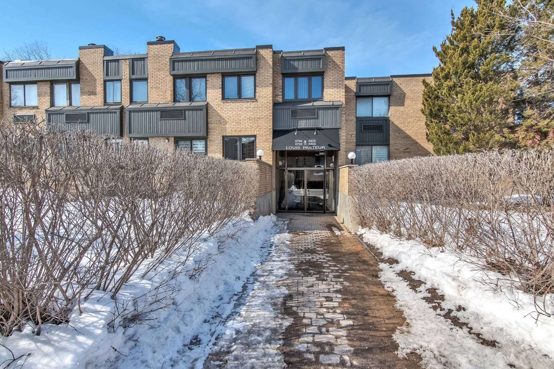 









6794


Ch. Louis-Pasteur

,
Côte-Saint-Luc,




QC
H4W2X2

