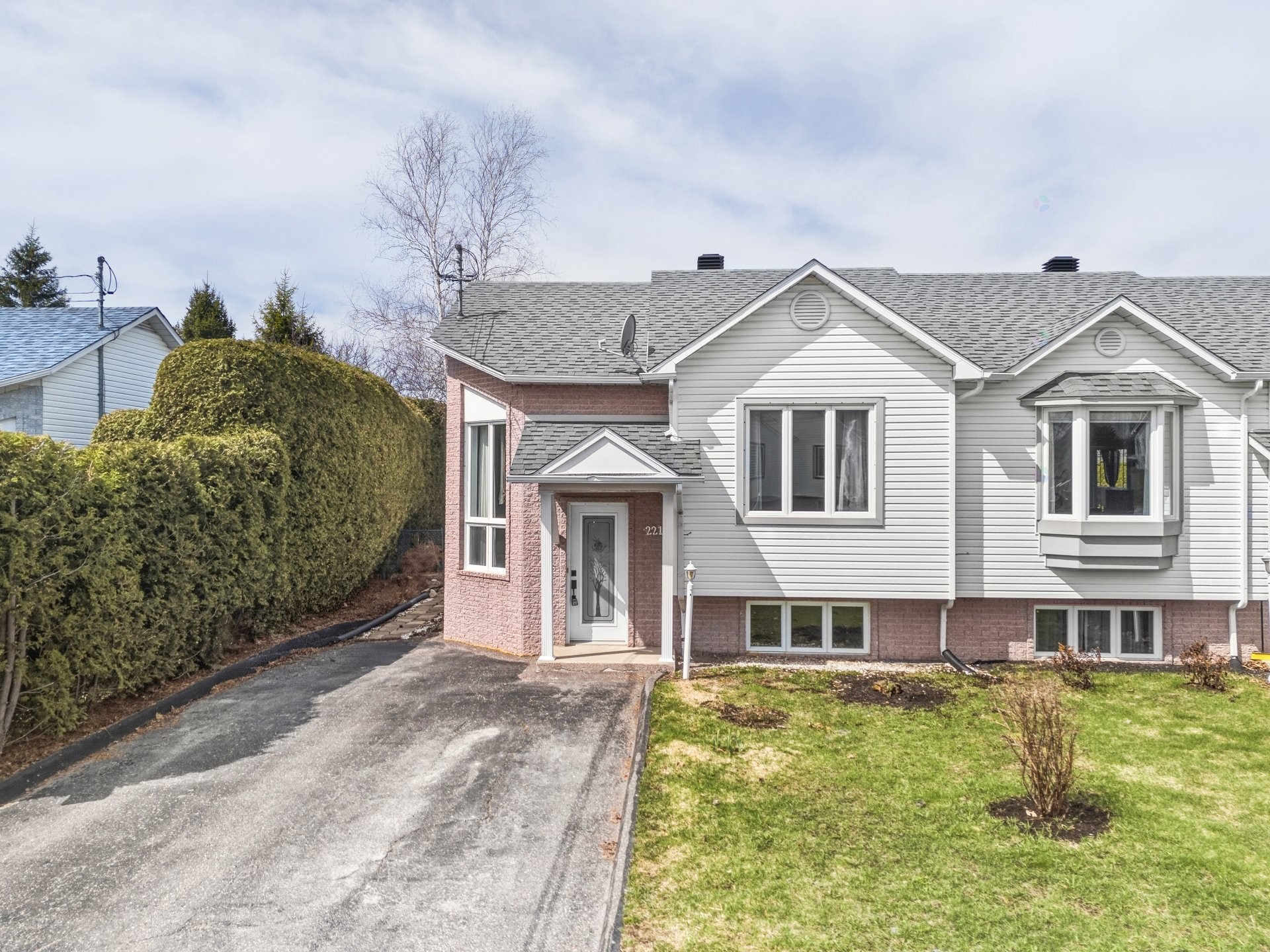 









221


Rue des Condors

,
Sherbrooke (Brompton/Rock Forest/Saint-Élie/Deauville),




QC
J1R0S2

