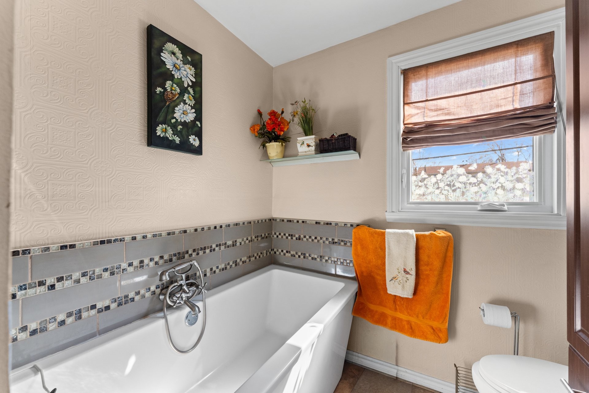 









698


Rue Frida

,
Laval (Fabreville),




QC
H7P3K1

