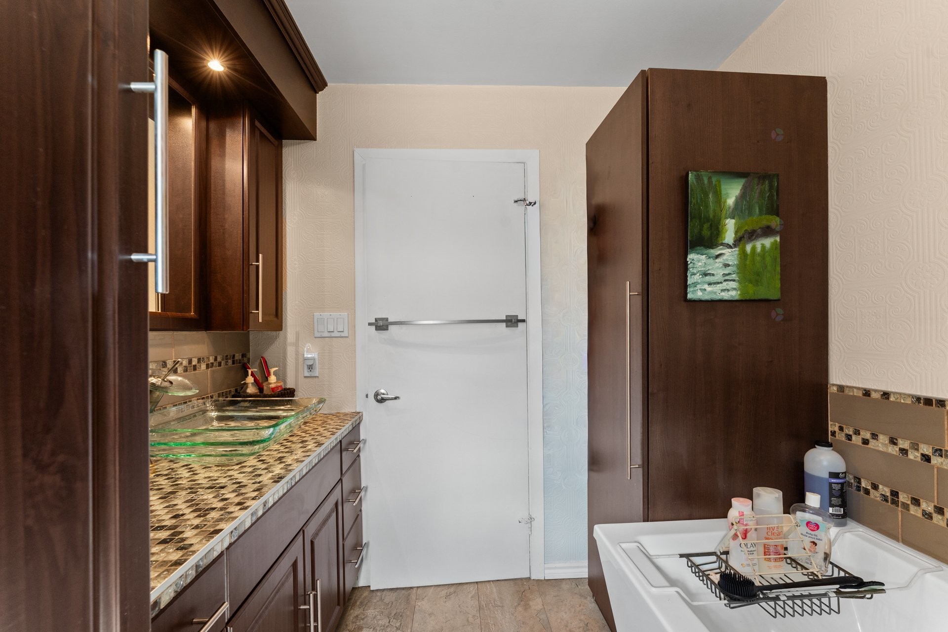 









698


Rue Frida

,
Laval (Fabreville),




QC
H7P3K1


