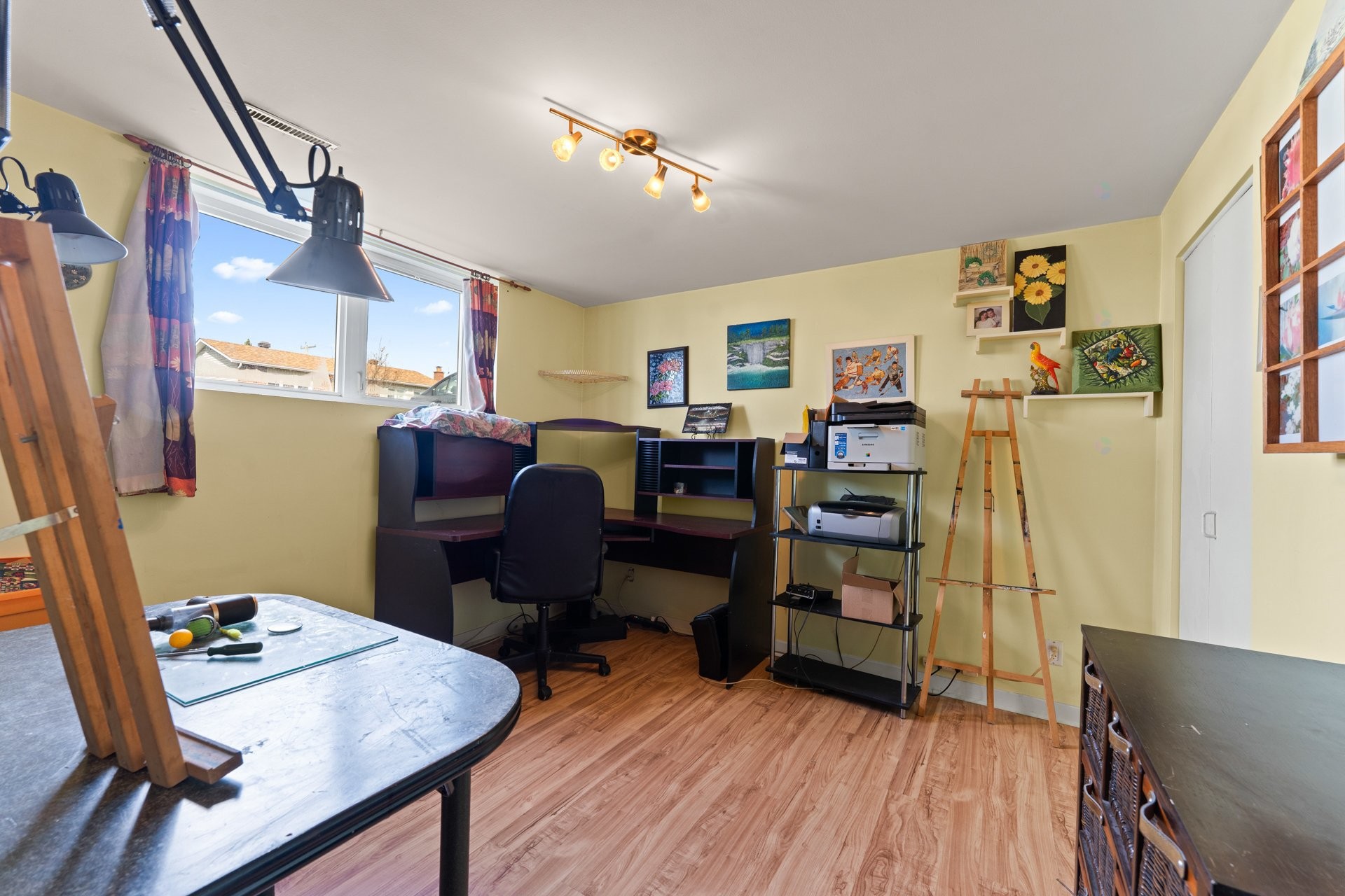 









698


Rue Frida

,
Laval (Fabreville),




QC
H7P3K1

