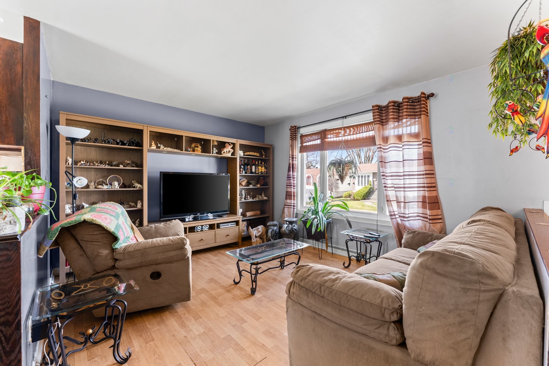 









698


Rue Frida

,
Laval (Fabreville),




QC
H7P3K1

