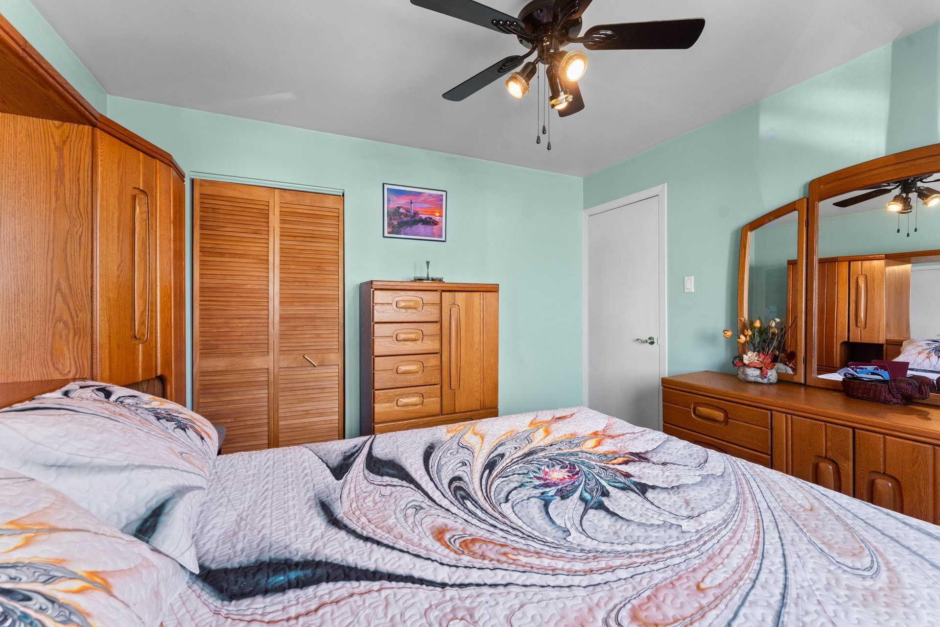 









698


Rue Frida

,
Laval (Fabreville),




QC
H7P3K1

