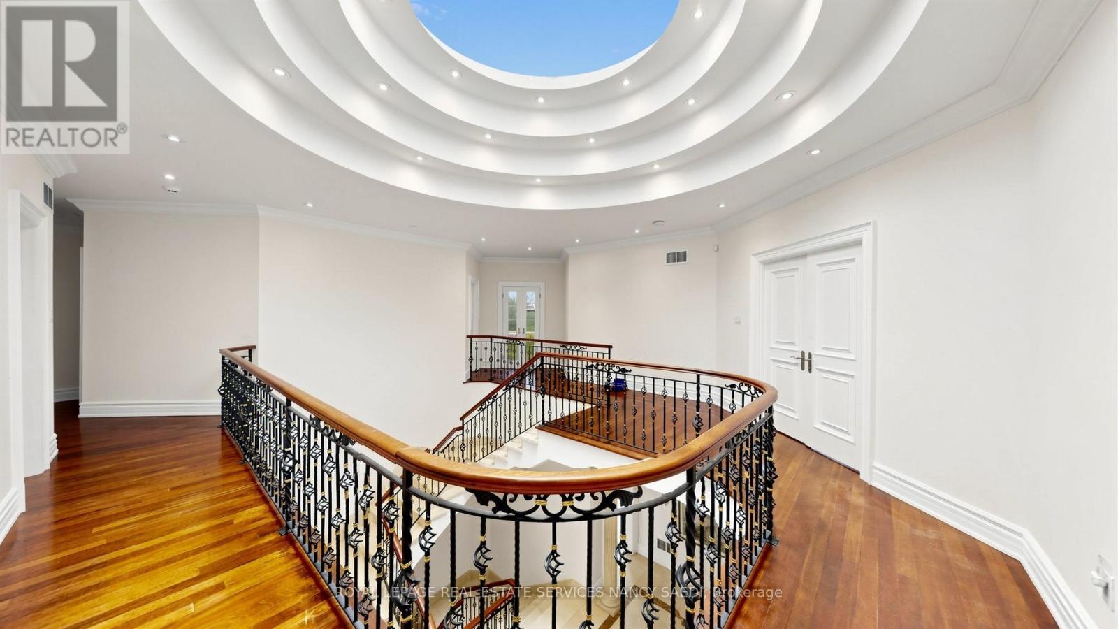 












17 TRUMAN ROAD

,
Toronto,




Ontario
M2L2L4

