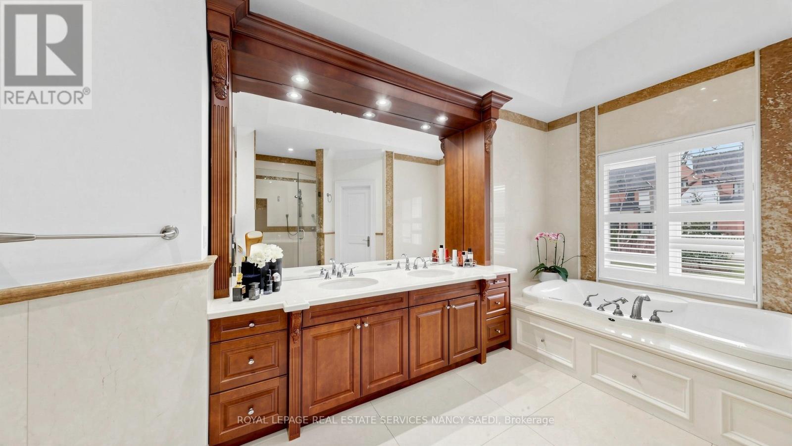 












17 TRUMAN ROAD

,
Toronto,




Ontario
M2L2L4

