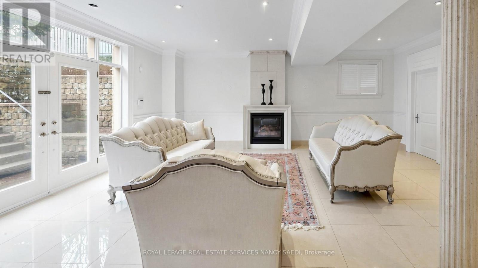 












17 TRUMAN ROAD

,
Toronto,




Ontario
M2L2L4

