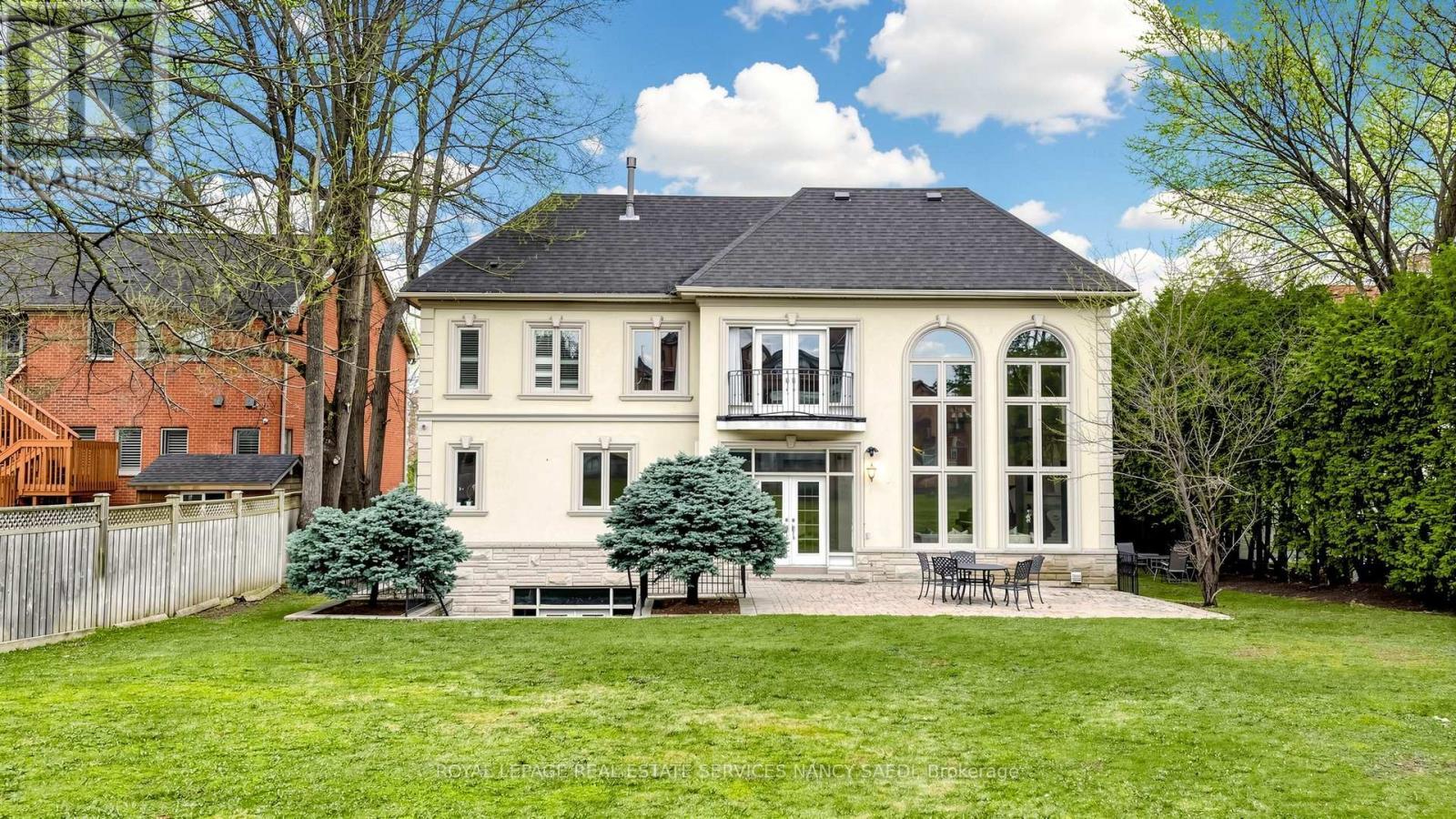 












17 TRUMAN ROAD

,
Toronto,




Ontario
M2L2L4

