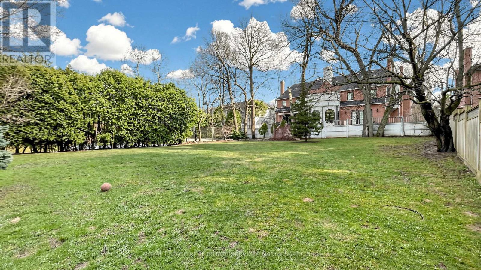 












17 TRUMAN ROAD

,
Toronto,




Ontario
M2L2L4

