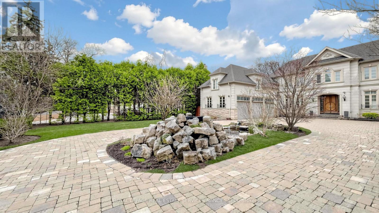 












17 TRUMAN ROAD

,
Toronto,




Ontario
M2L2L4

