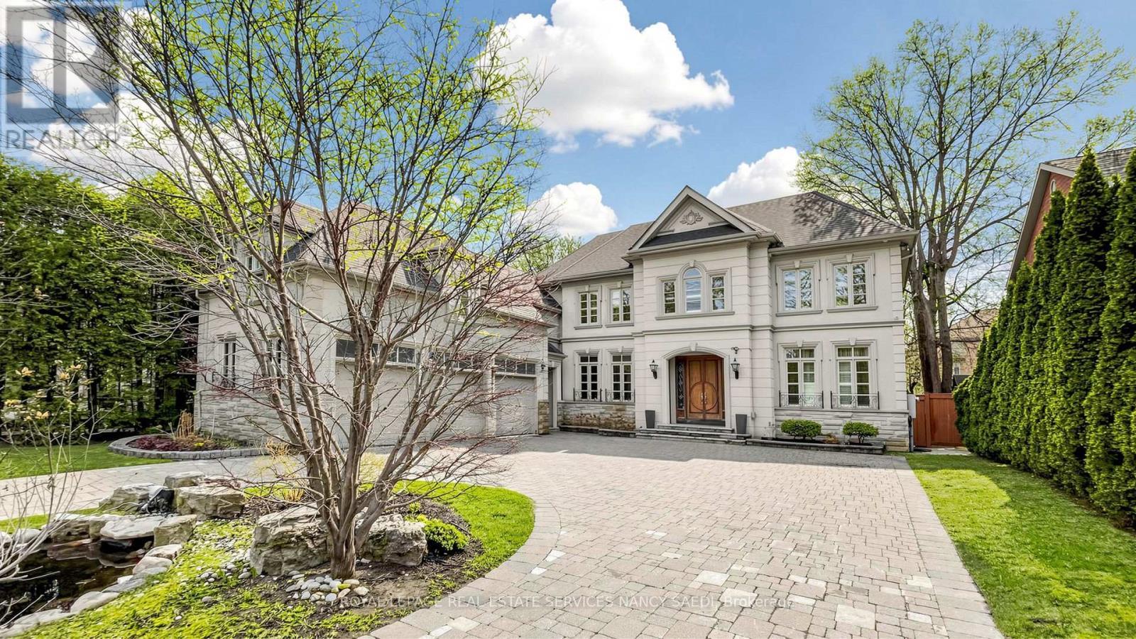 












17 TRUMAN ROAD

,
Toronto,




Ontario
M2L2L4

