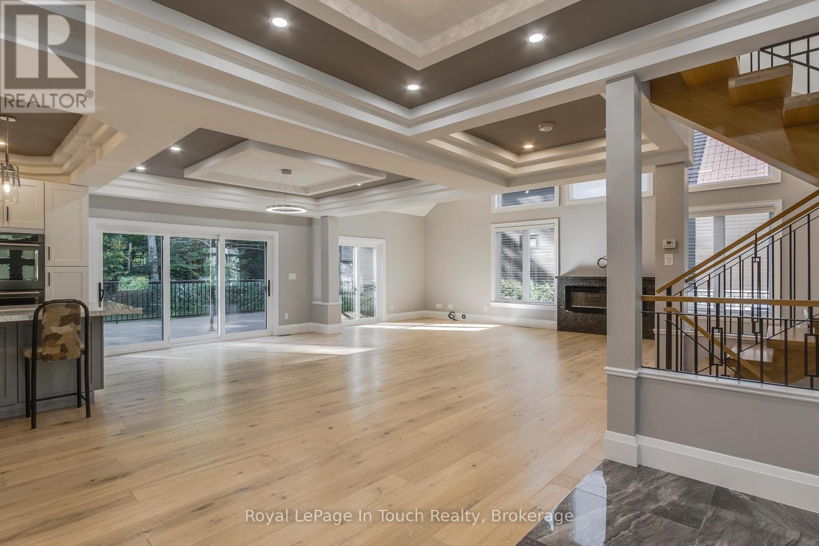 












9 BELCOURT CRESCENT

,
Tiny,




Ontario
L9M0M7

