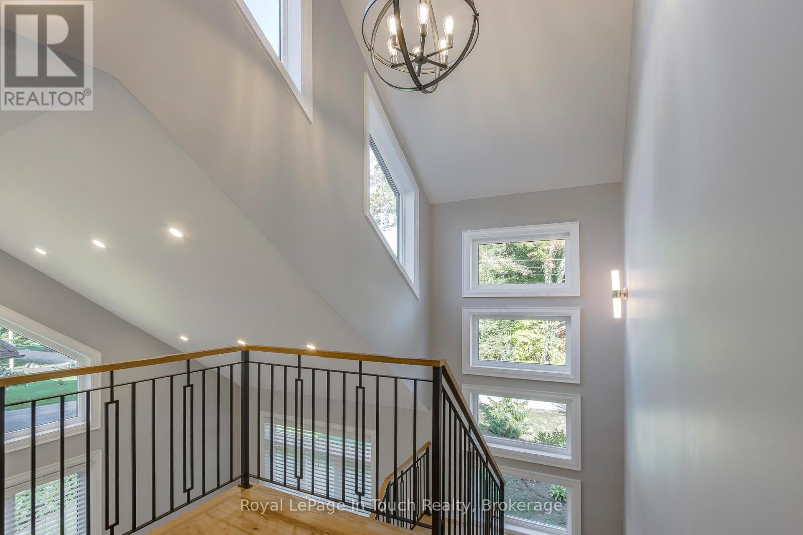 












9 BELCOURT CRESCENT

,
Tiny,




Ontario
L9M0M7

