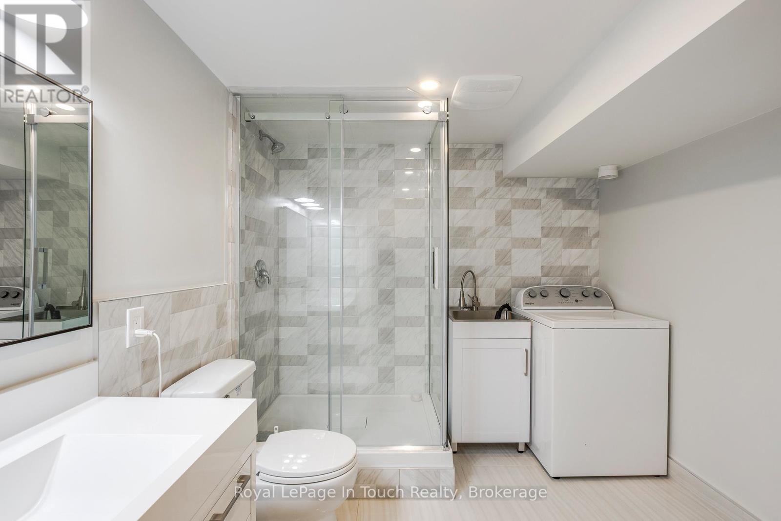 












9 BELCOURT CRESCENT

,
Tiny,




Ontario
L9M0M7

