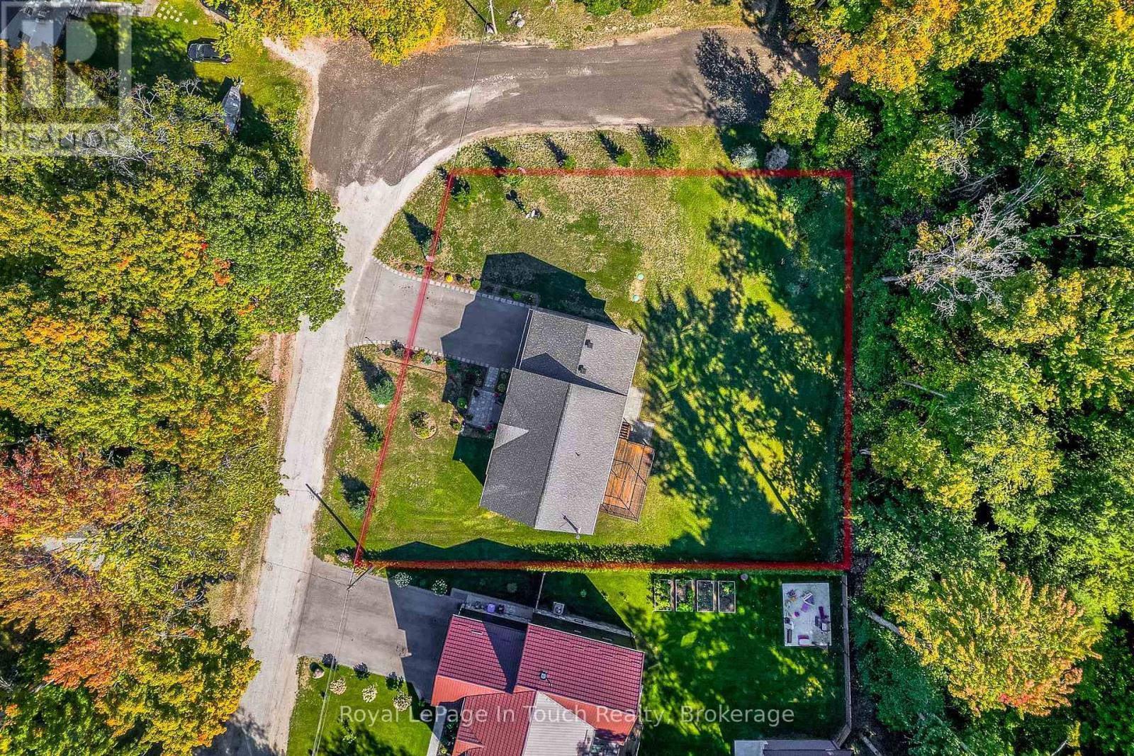 












9 BELCOURT CRESCENT

,
Tiny,




Ontario
L9M0M7

