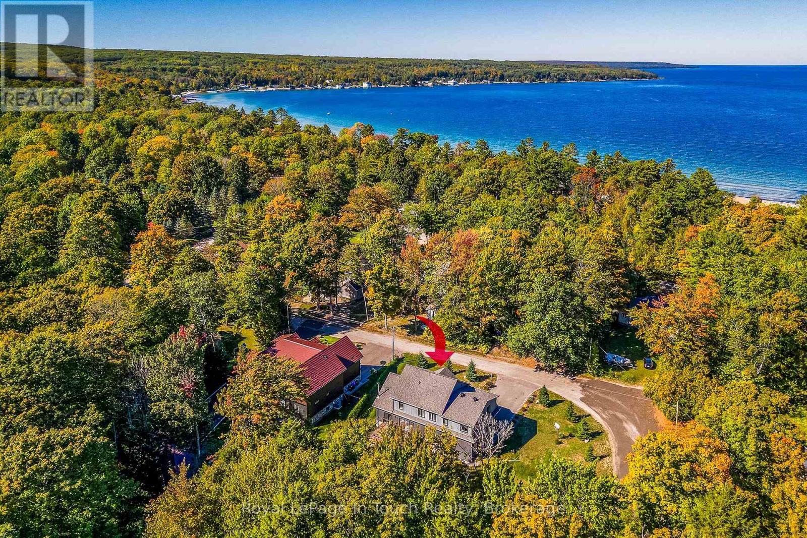 












9 BELCOURT CRESCENT

,
Tiny,




Ontario
L9M0M7

