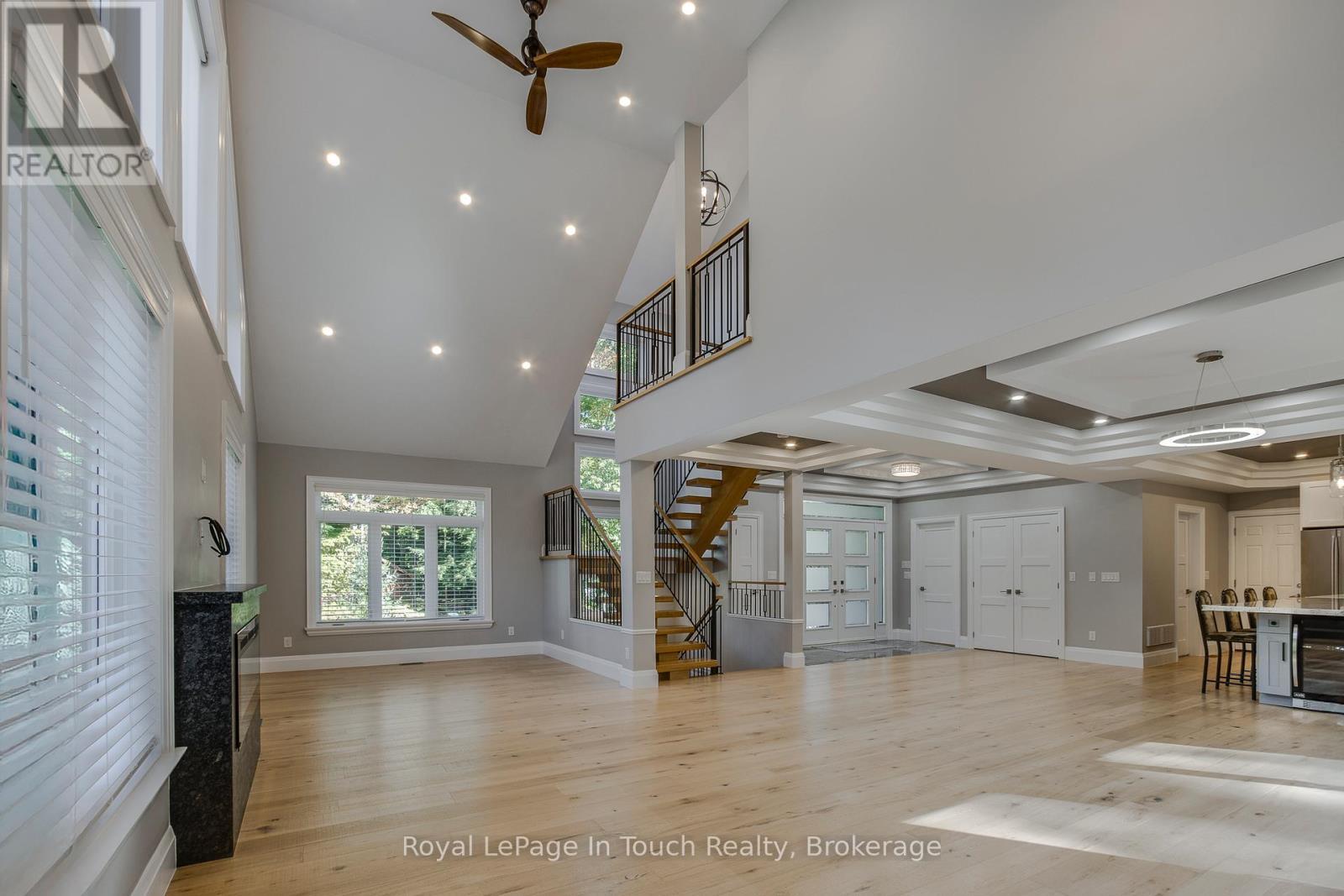 












9 BELCOURT CRESCENT

,
Tiny,




Ontario
L9M0M7

