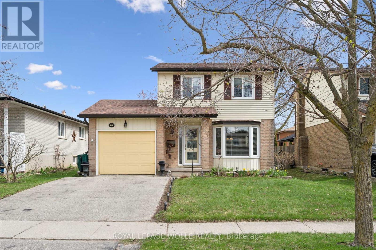 












52 TUERR DRIVE

,
Kitchener,




Ontario
N2E2M1

