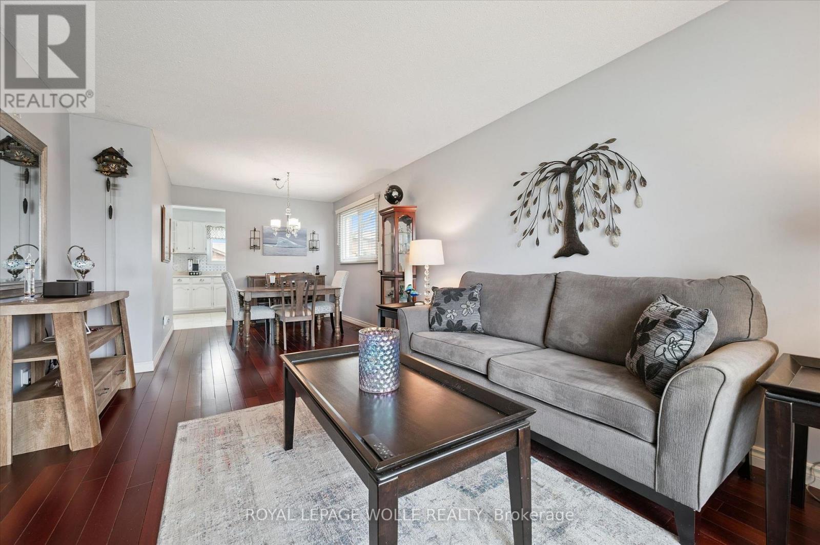 












52 TUERR DRIVE

,
Kitchener,




Ontario
N2E2M1

