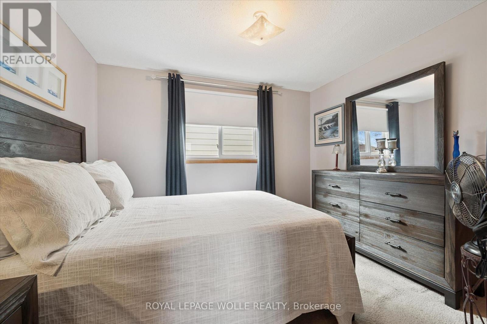 












52 TUERR DRIVE

,
Kitchener,




Ontario
N2E2M1

