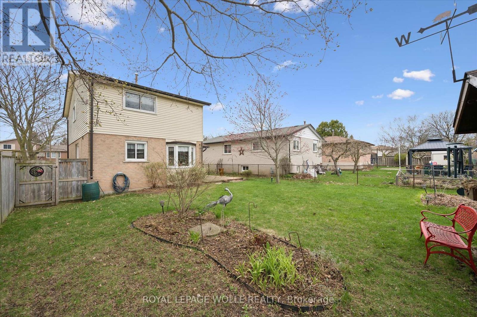 












52 TUERR DRIVE

,
Kitchener,




Ontario
N2E2M1

