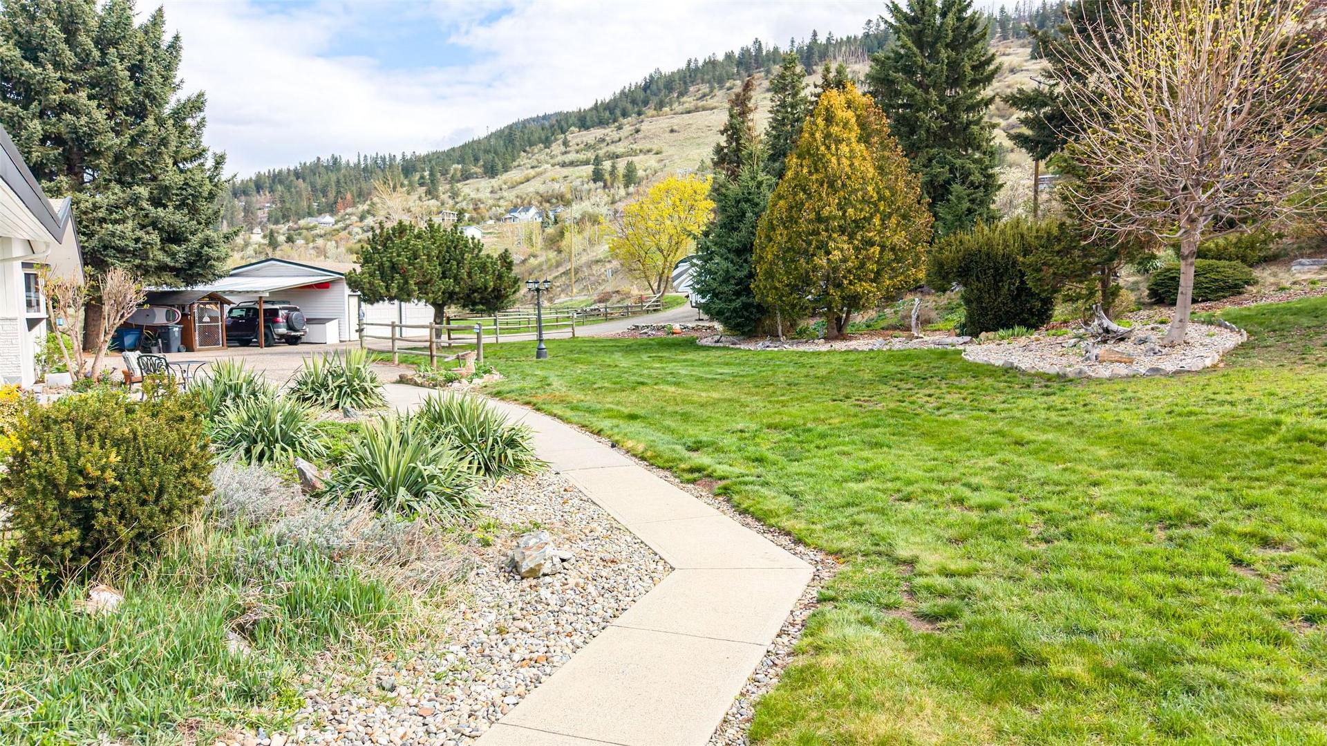 









701


Robin

Road,
Vernon,




BC
V1B 3B3

