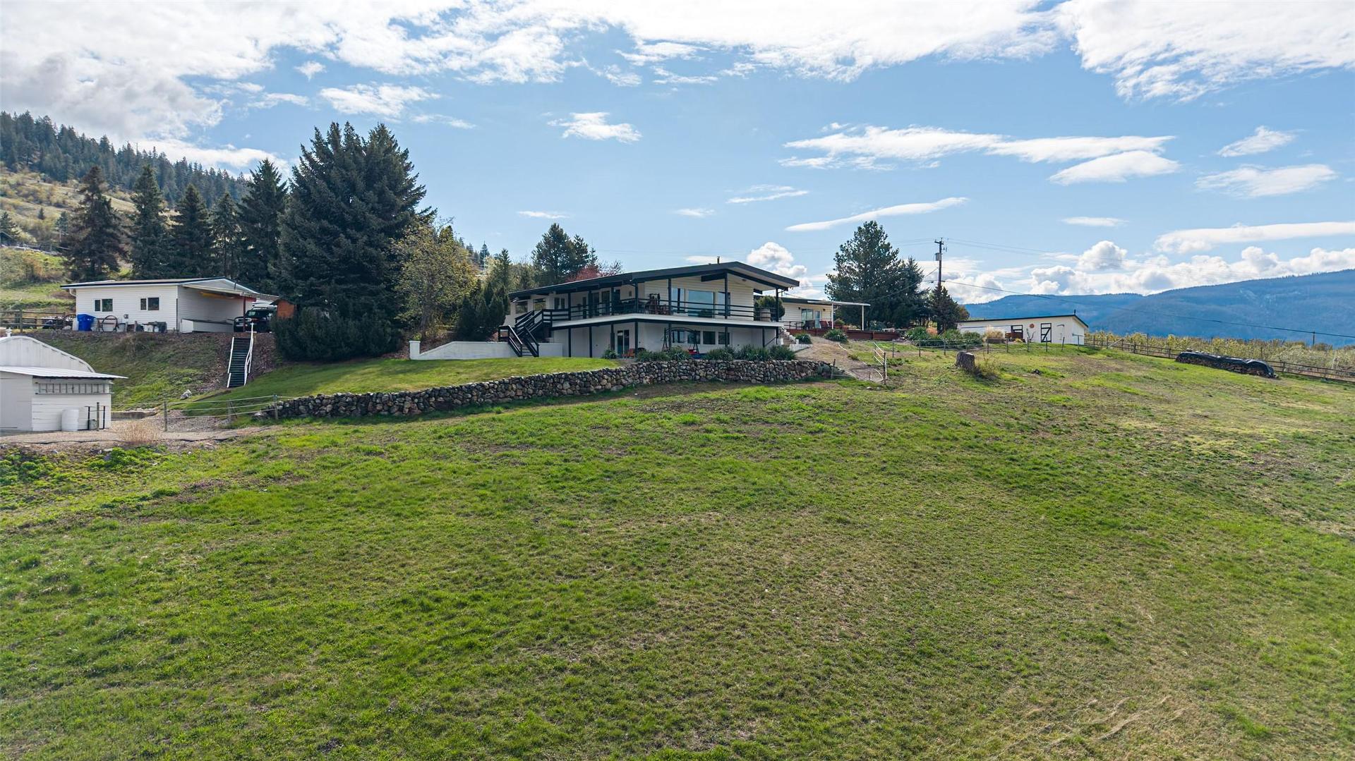 









701


Robin

Road,
Vernon,




BC
V1B 3B3

