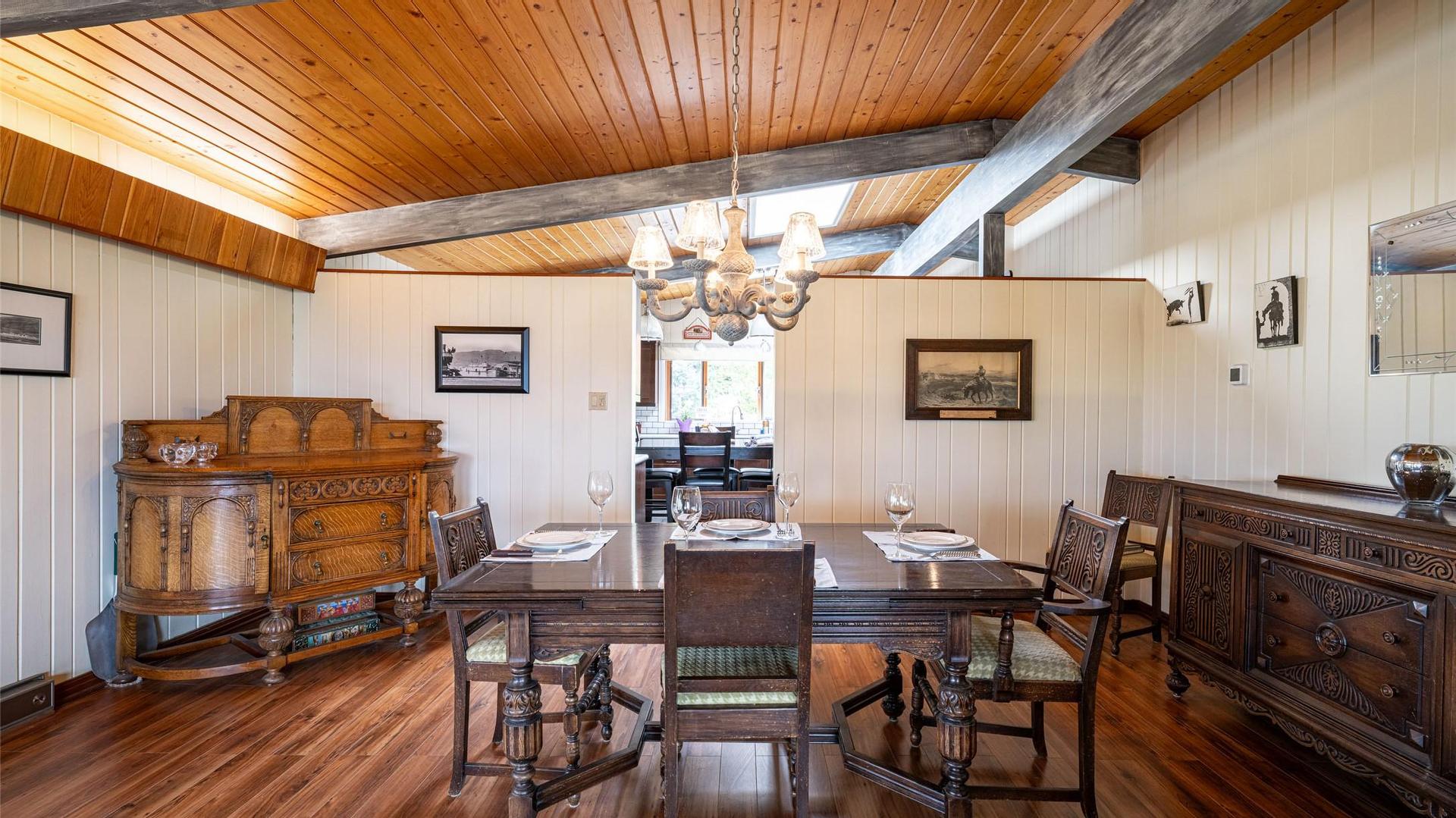 









701


Robin

Road,
Vernon,




BC
V1B 3B3

