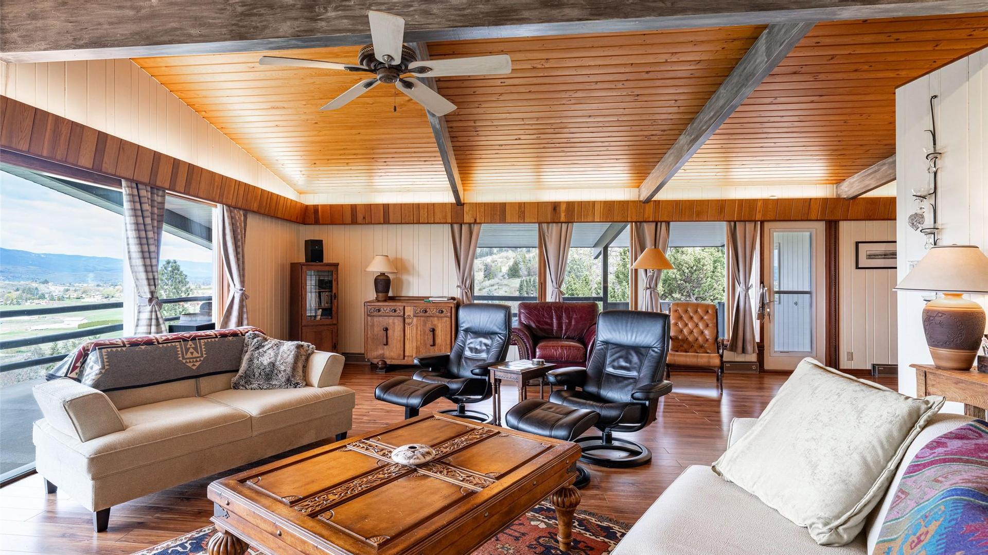 









701


Robin

Road,
Vernon,




BC
V1B 3B3

