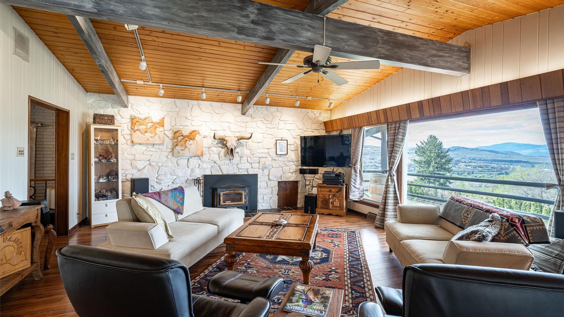 









701


Robin

Road,
Vernon,




BC
V1B 3B3

