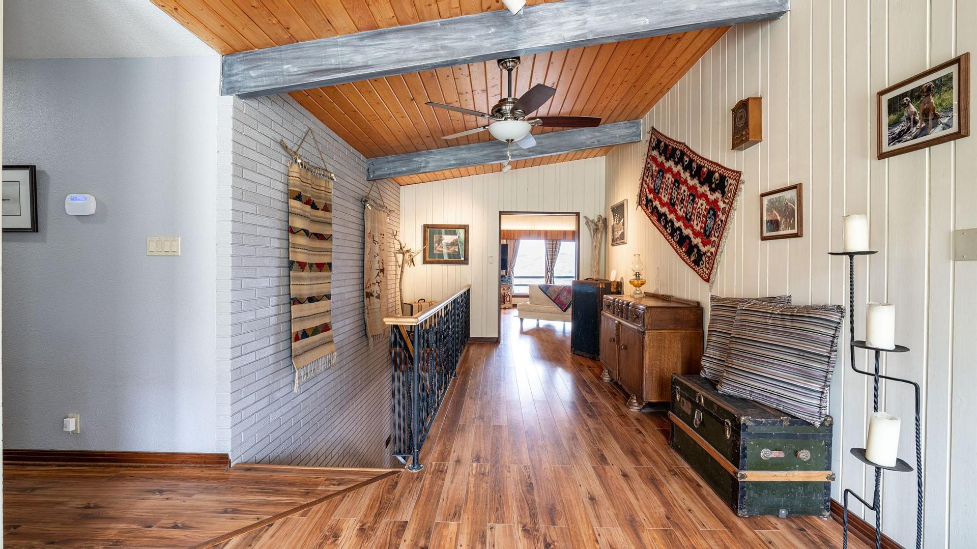 









701


Robin

Road,
Vernon,




BC
V1B 3B3

