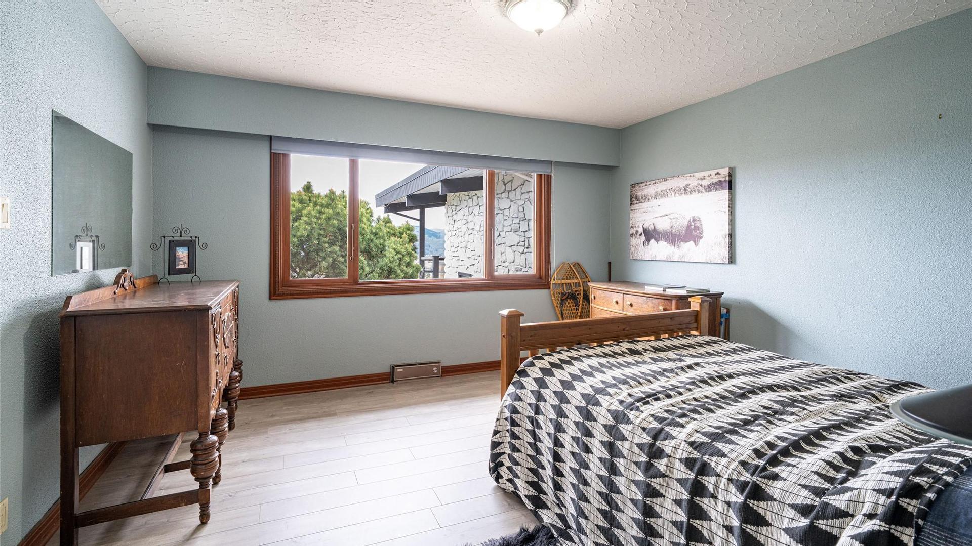 









701


Robin

Road,
Vernon,




BC
V1B 3B3

